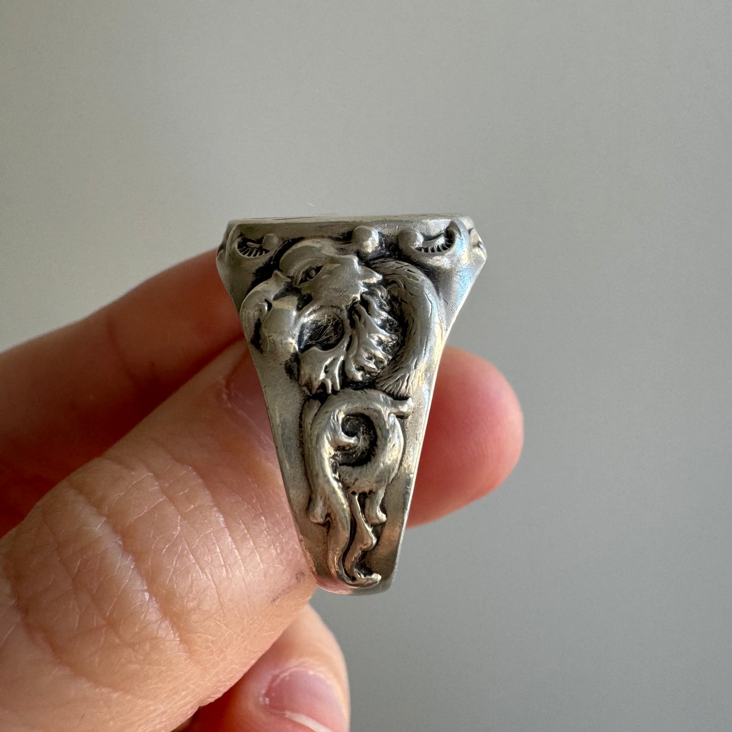 RESERVED V I N T A G E // Lindsey & Bug / art nouveau sterling silver LB signet with dragon shoulders / size 10