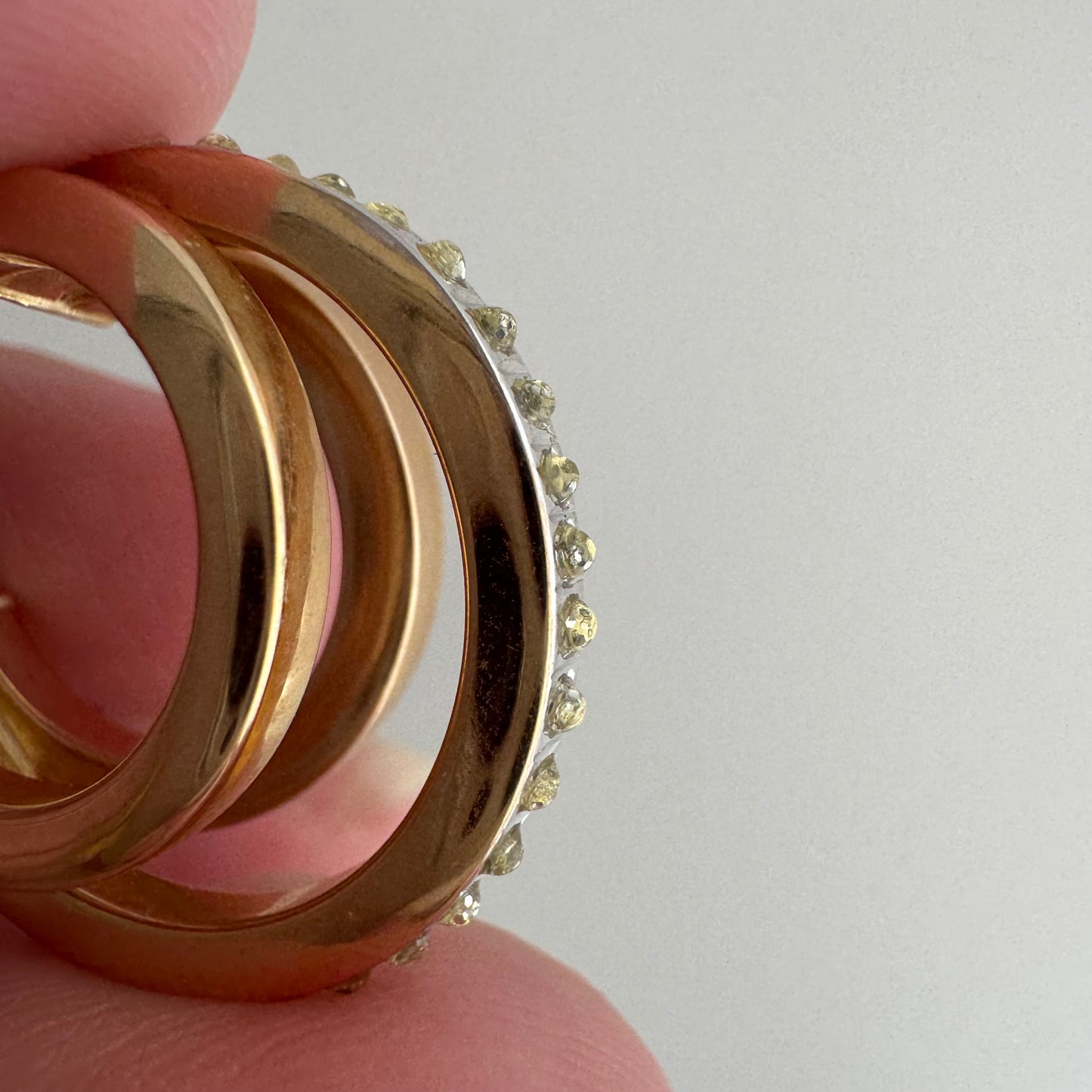 V I N T A G E // I see three / 14k yellow gold triple hoop with rough cut diamonds / hoop earrings