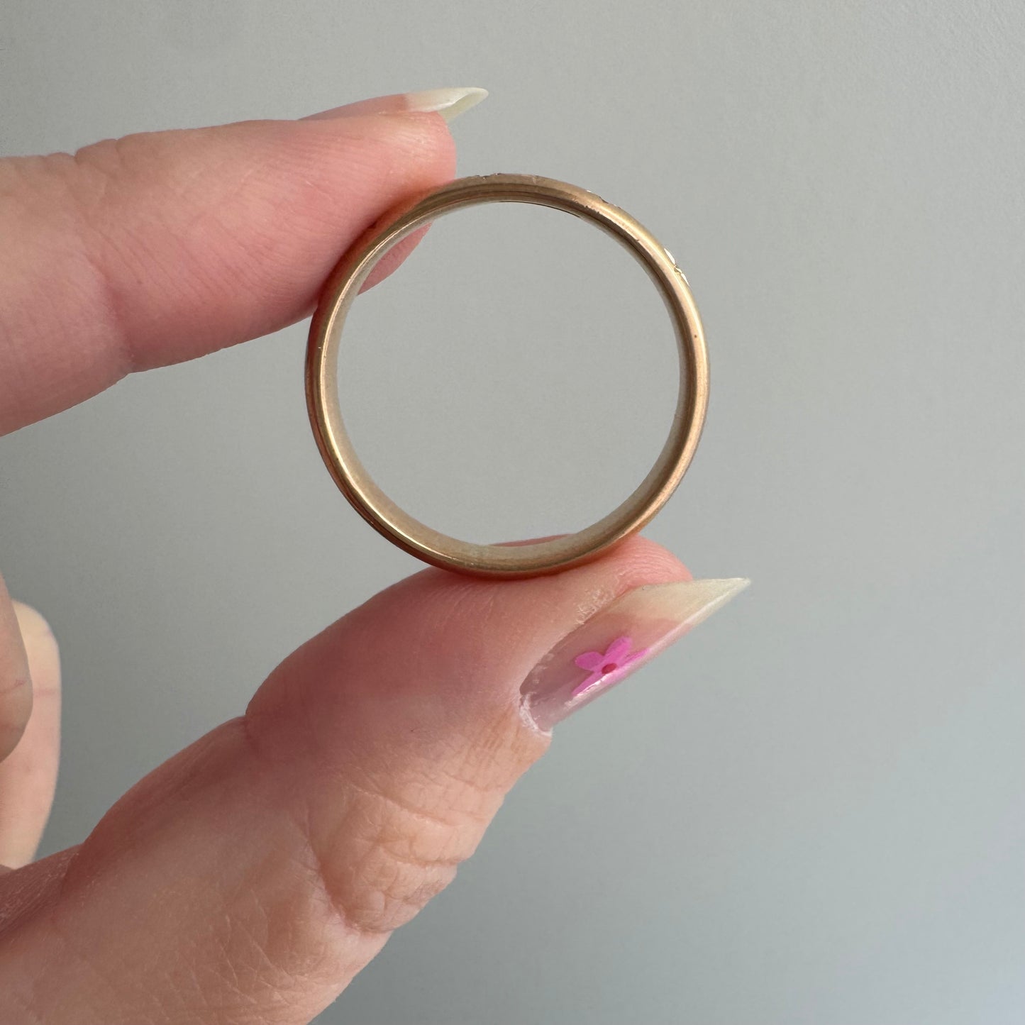 reimagined A N T I Q U E // star story / 14k donut band with three new star-set diamonds and engraved starbursts / size 10