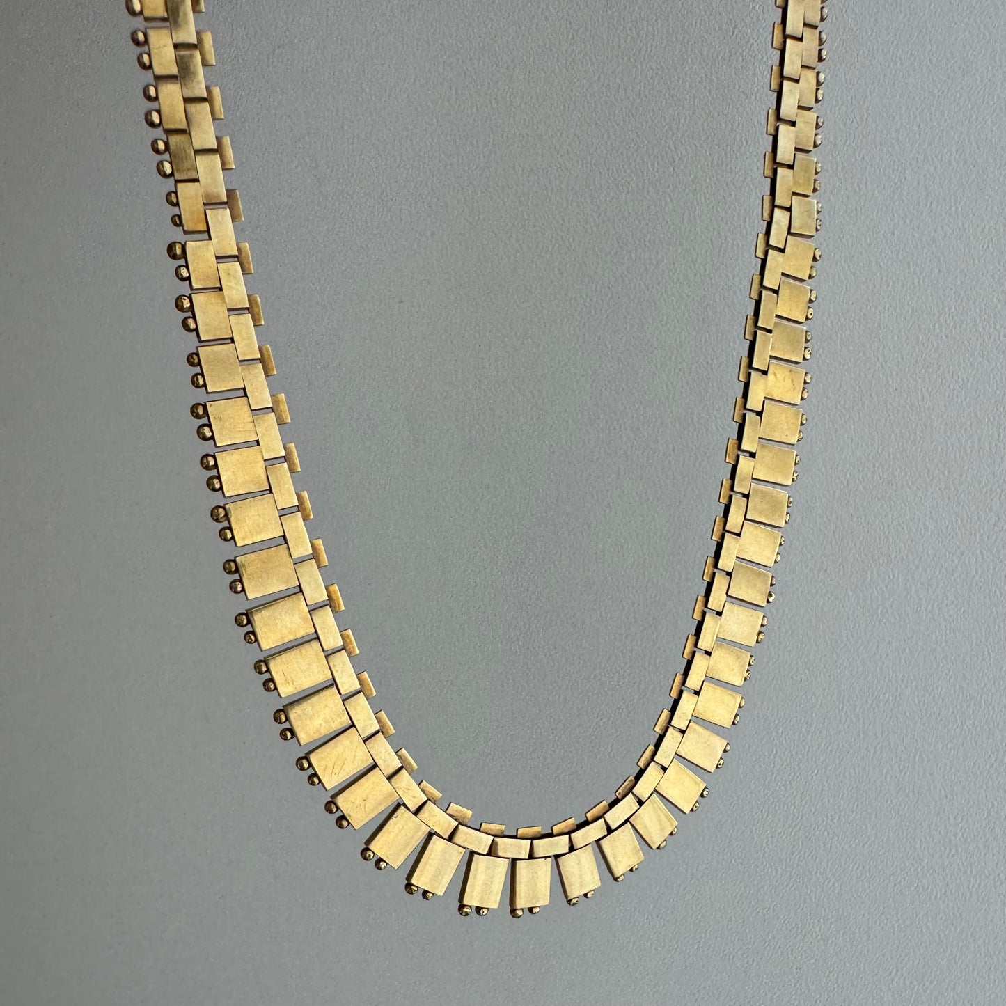 V I N T A G E // 1975 Cleopatra / 9k yellow gold paneled collar necklace / 17", 20.6g