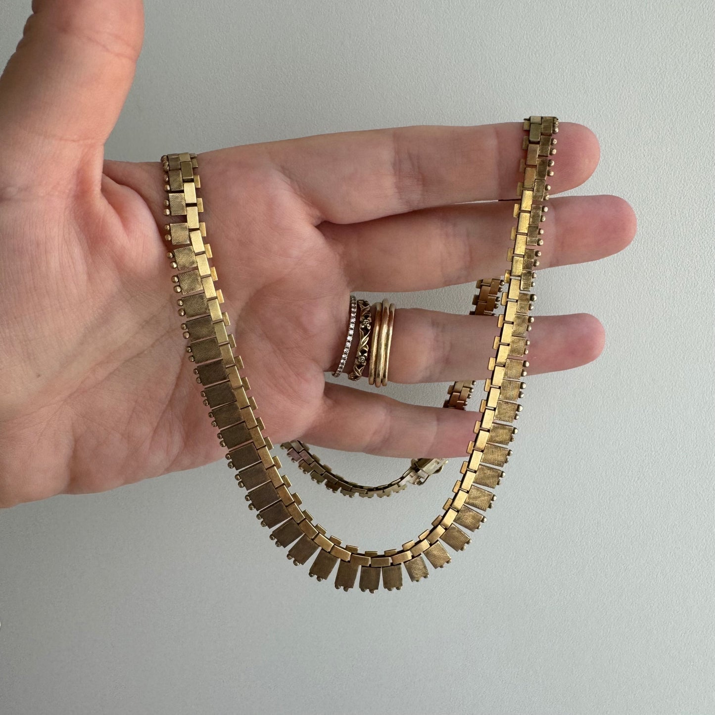 V I N T A G E // 1975 Cleopatra / 9k yellow gold paneled collar necklace / 17", 20.6g