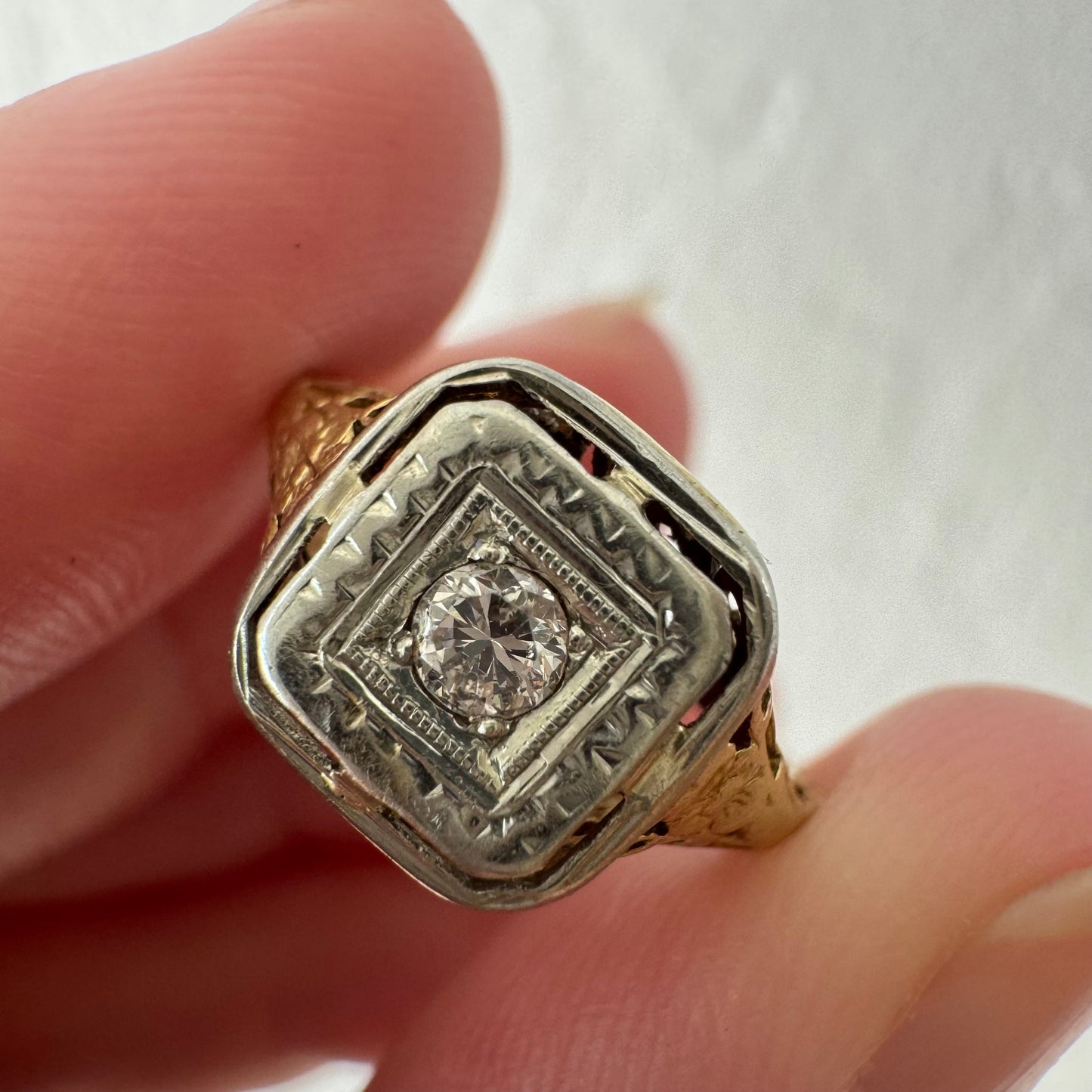 A N T I Q U E // floral geometry / 14k yellow and white gold late art deco diamond solitaire / size 4.5