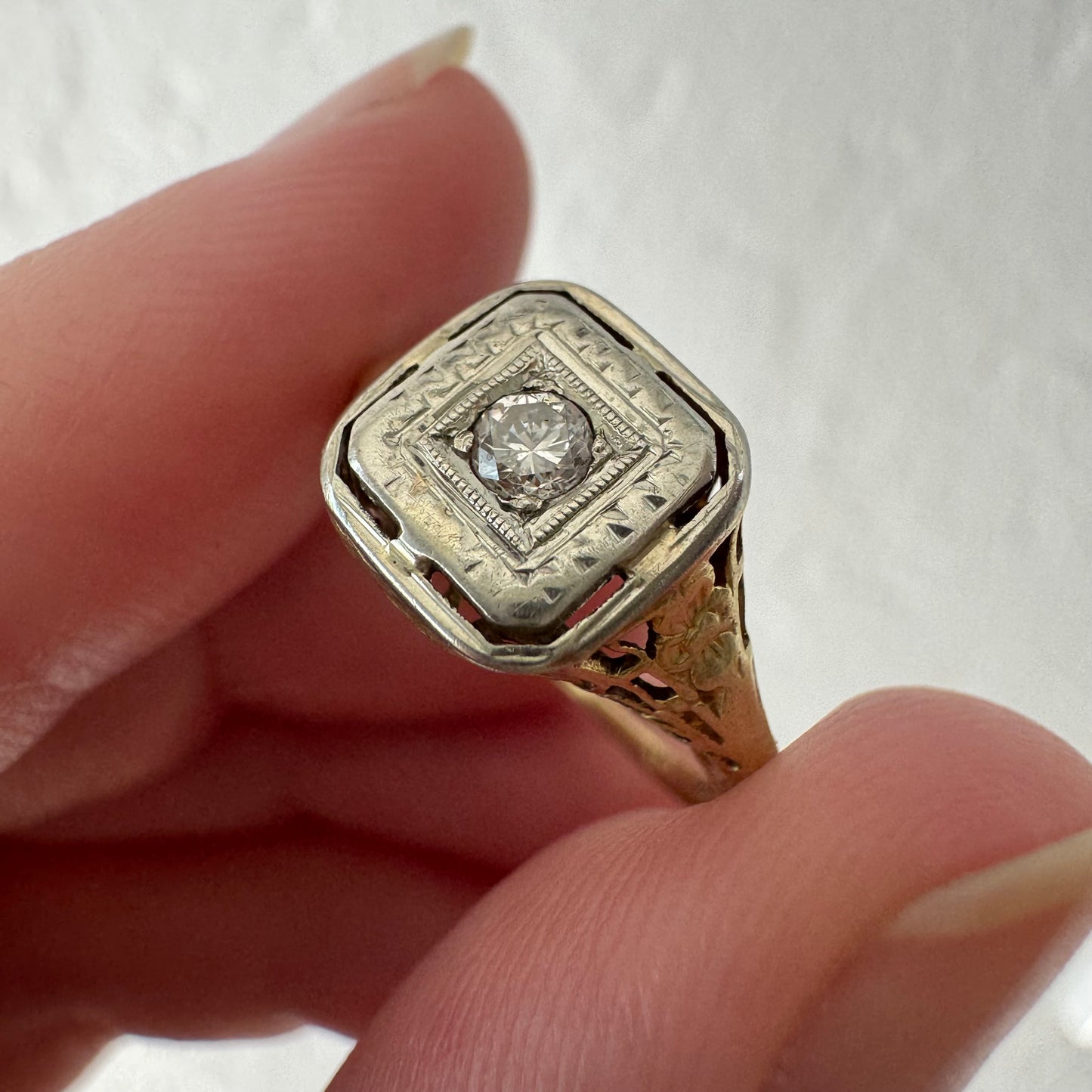 A N T I Q U E // floral geometry / 14k yellow and white gold late art deco diamond solitaire / size 4.5