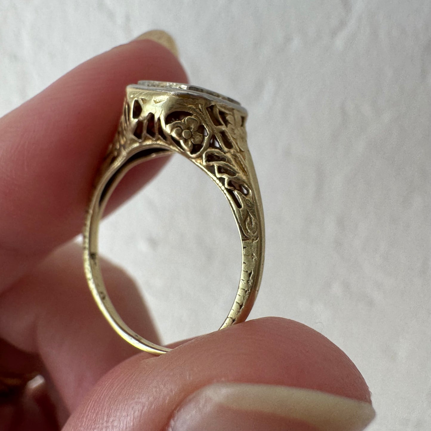 A N T I Q U E // floral geometry / 14k yellow and white gold late art deco diamond solitaire / size 4.5