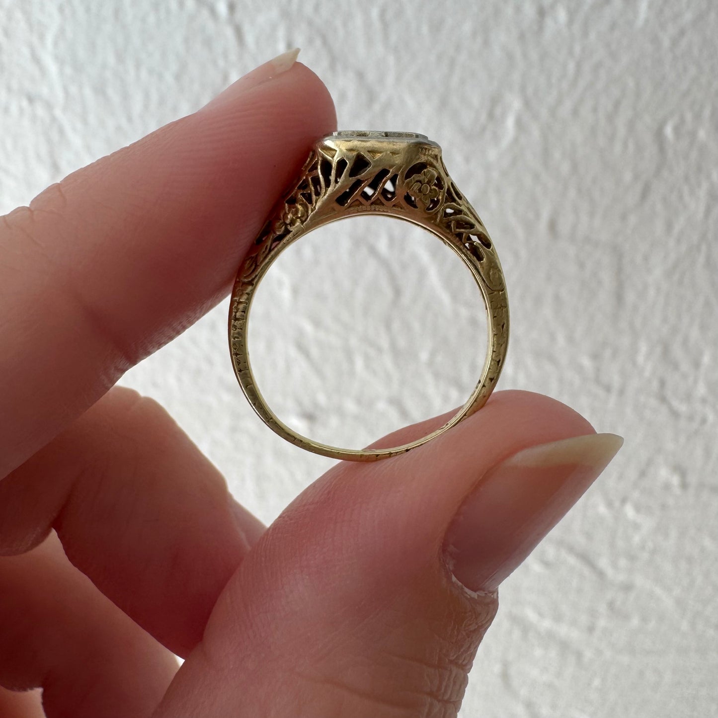 A N T I Q U E // floral geometry / 14k yellow and white gold late art deco diamond solitaire / size 4.5