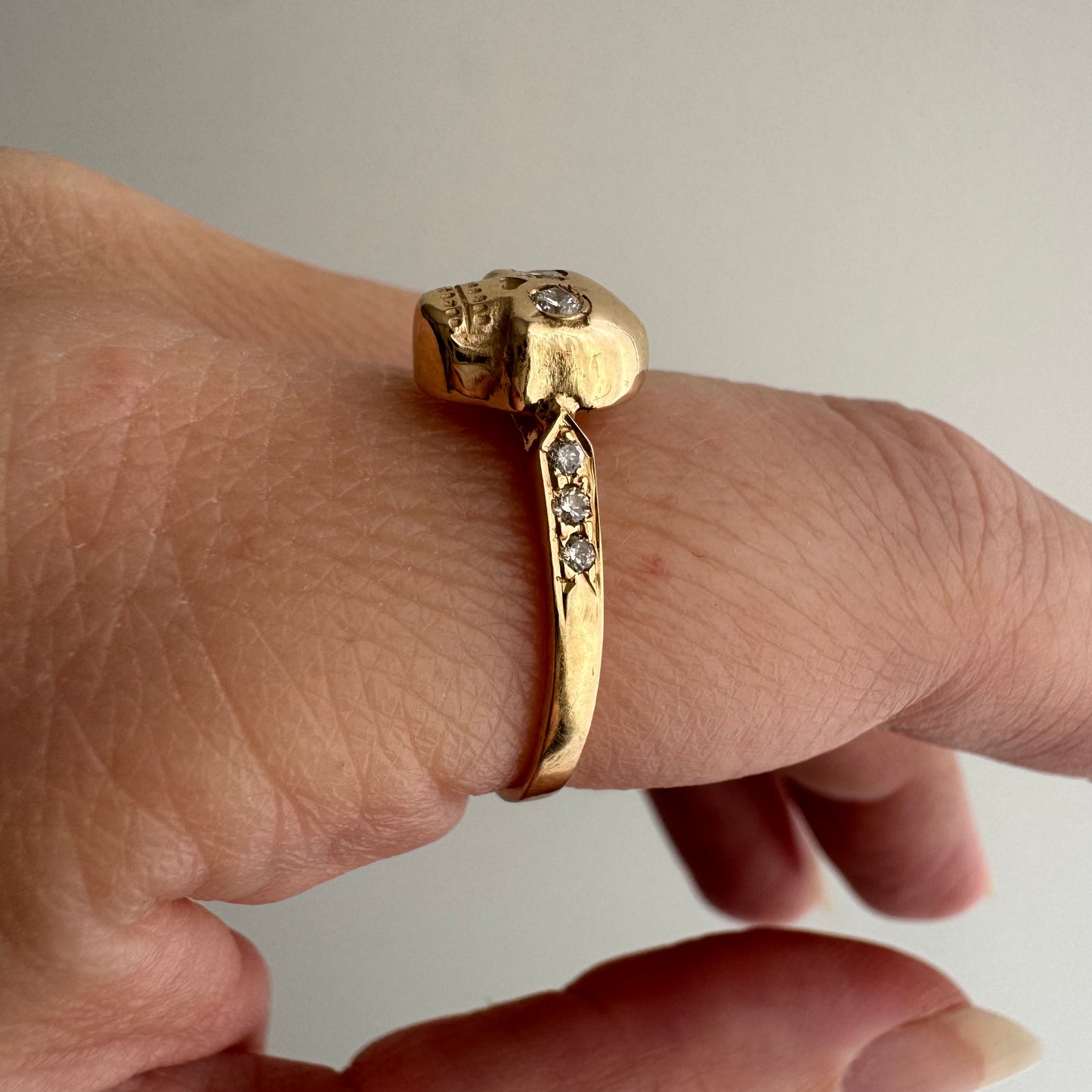 reimagined V I N T A G E // memento mori / 14k and pave diamond arrow motif skull stacking ring / size 7