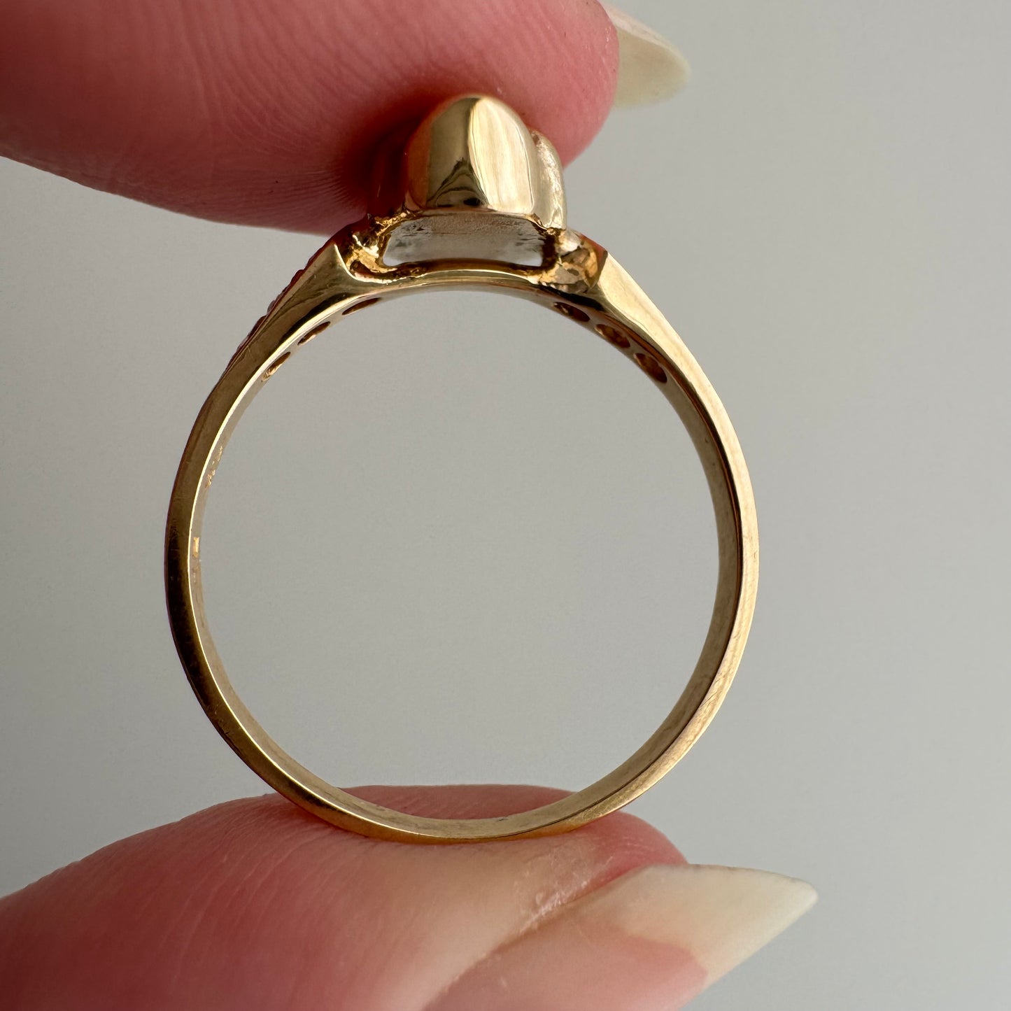 reimagined V I N T A G E // memento mori / 14k and pave diamond arrow motif skull stacking ring / size 7