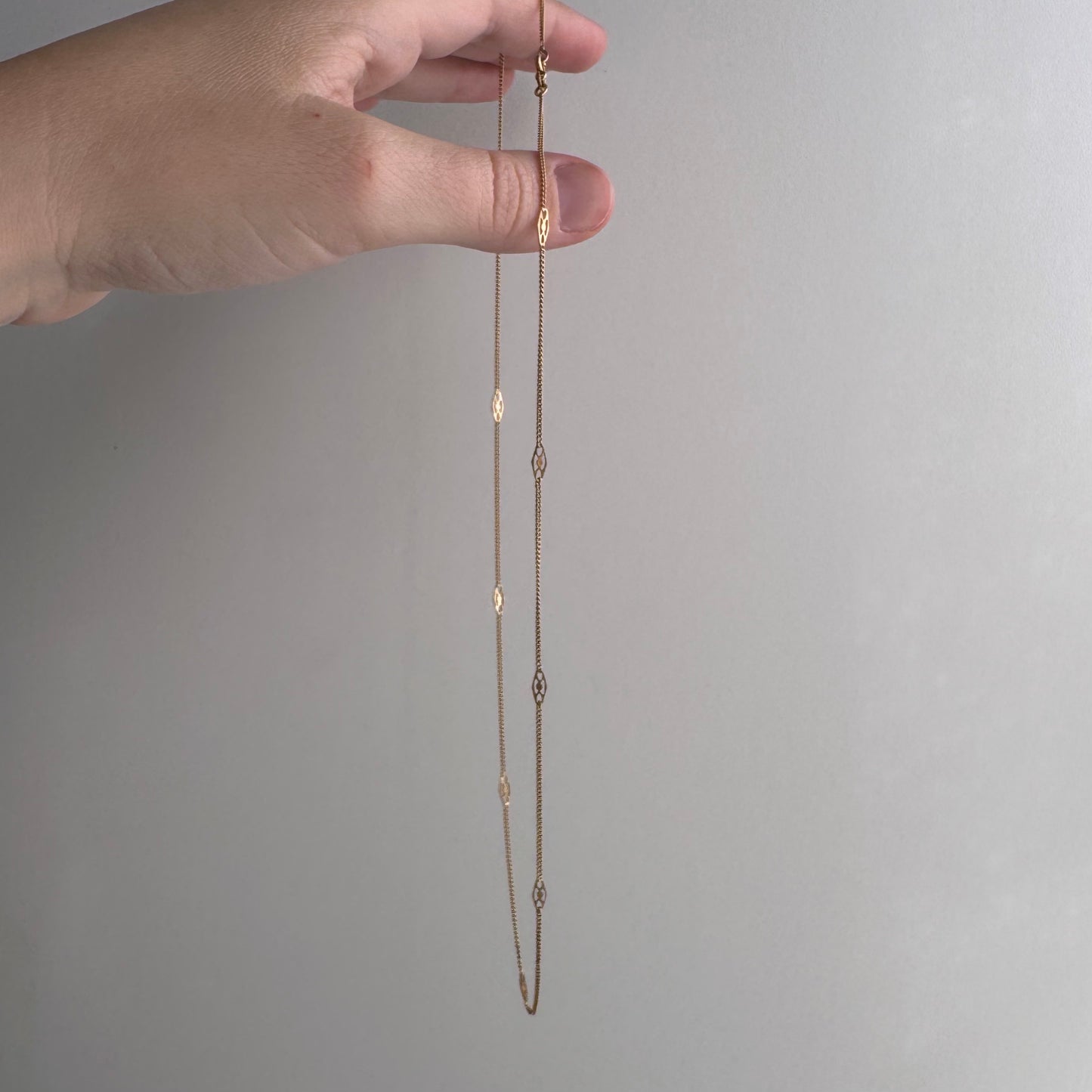 V I N T A G E // deco stations / 14k yellow gold curb chain necklace with fancy stations / almost 18.75", 2.3g