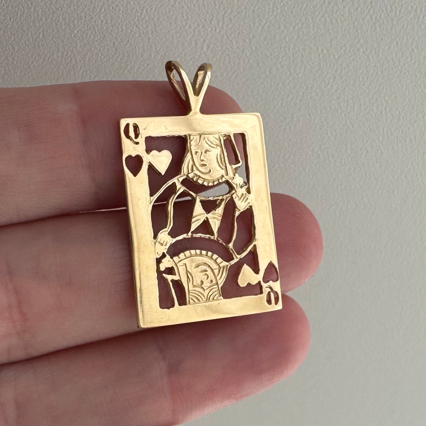 V I N T A G E // queen of hearts / 14k yellow gold playing card cut out / a pendant
