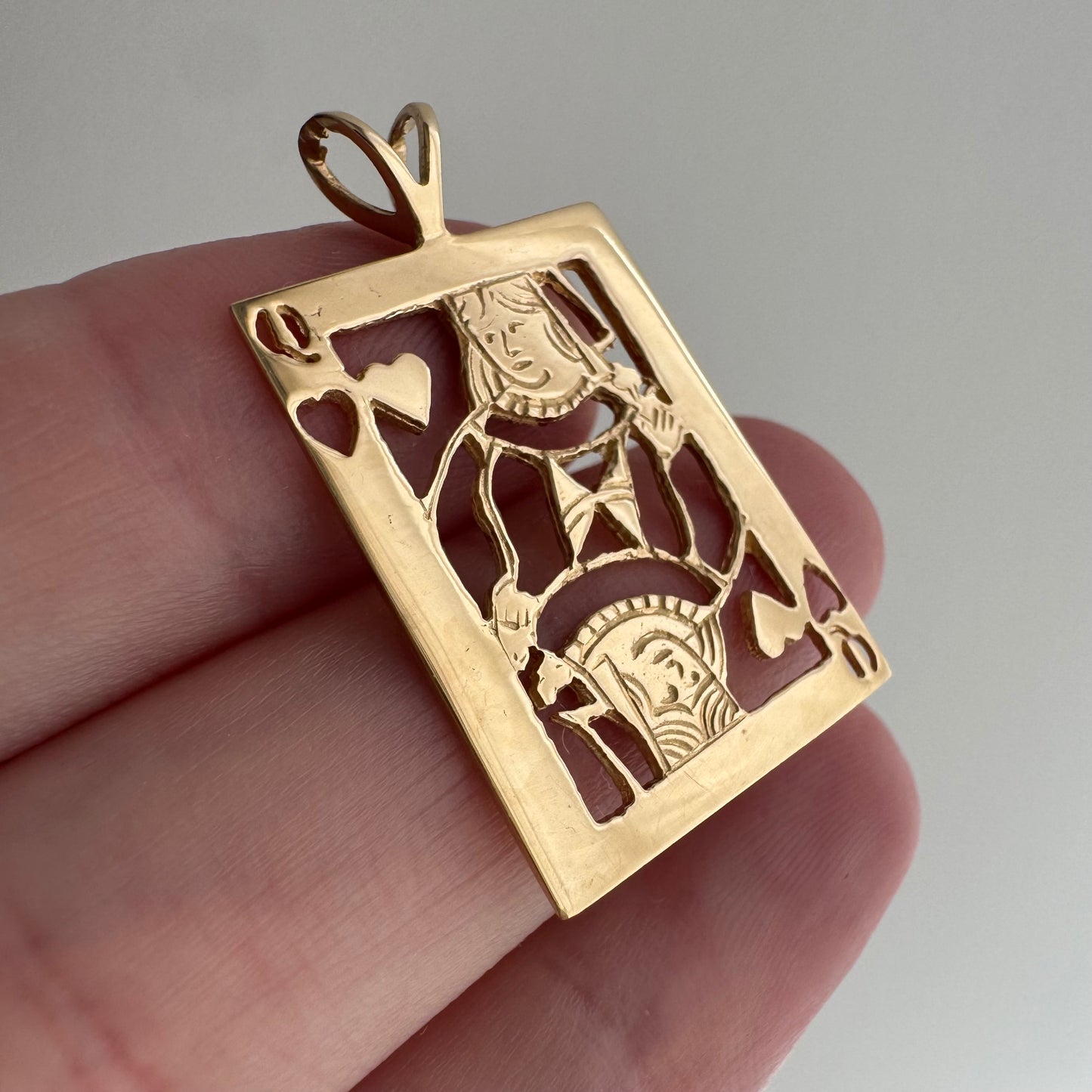 V I N T A G E // queen of hearts / 14k yellow gold playing card cut out / a pendant