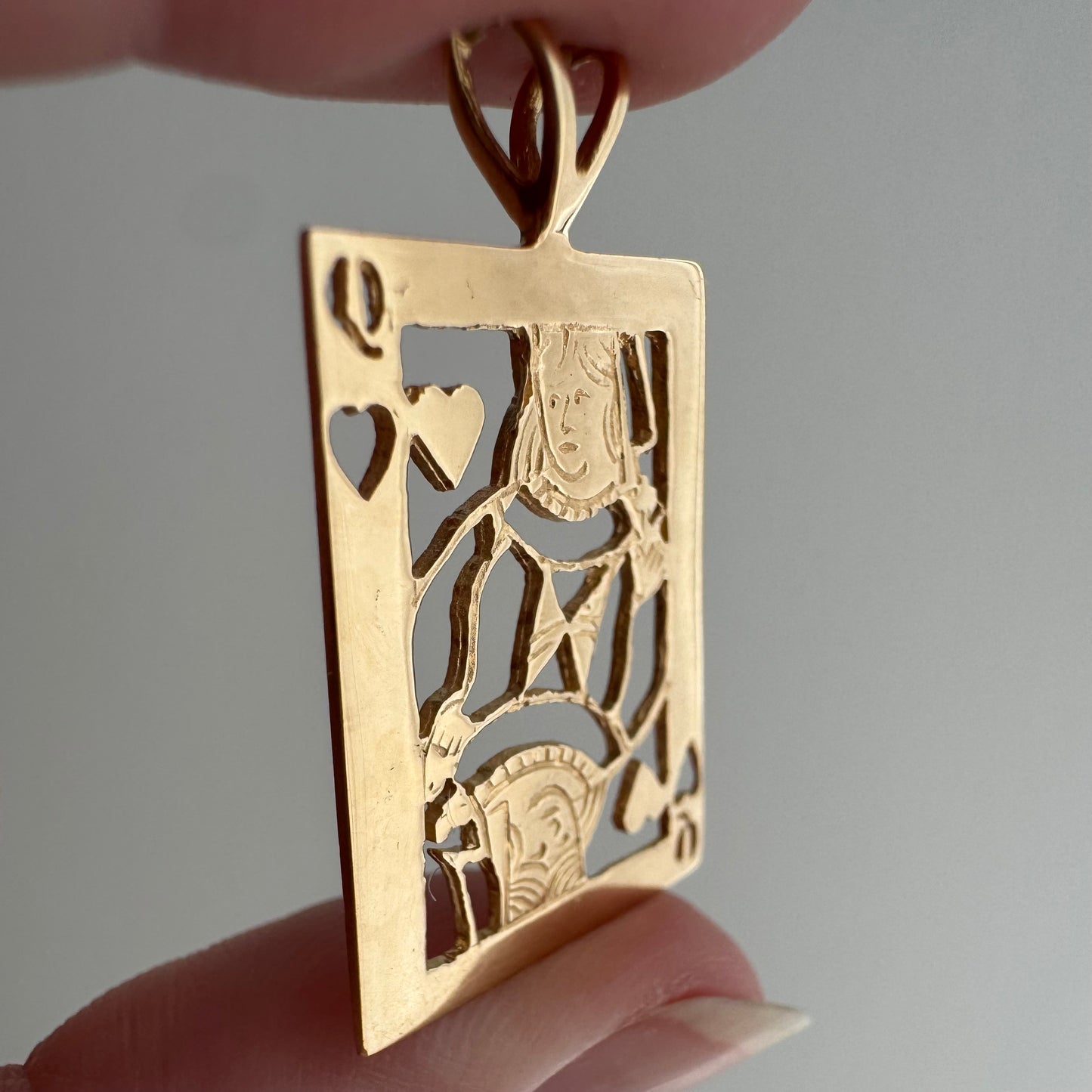V I N T A G E // queen of hearts / 14k yellow gold playing card cut out / a pendant