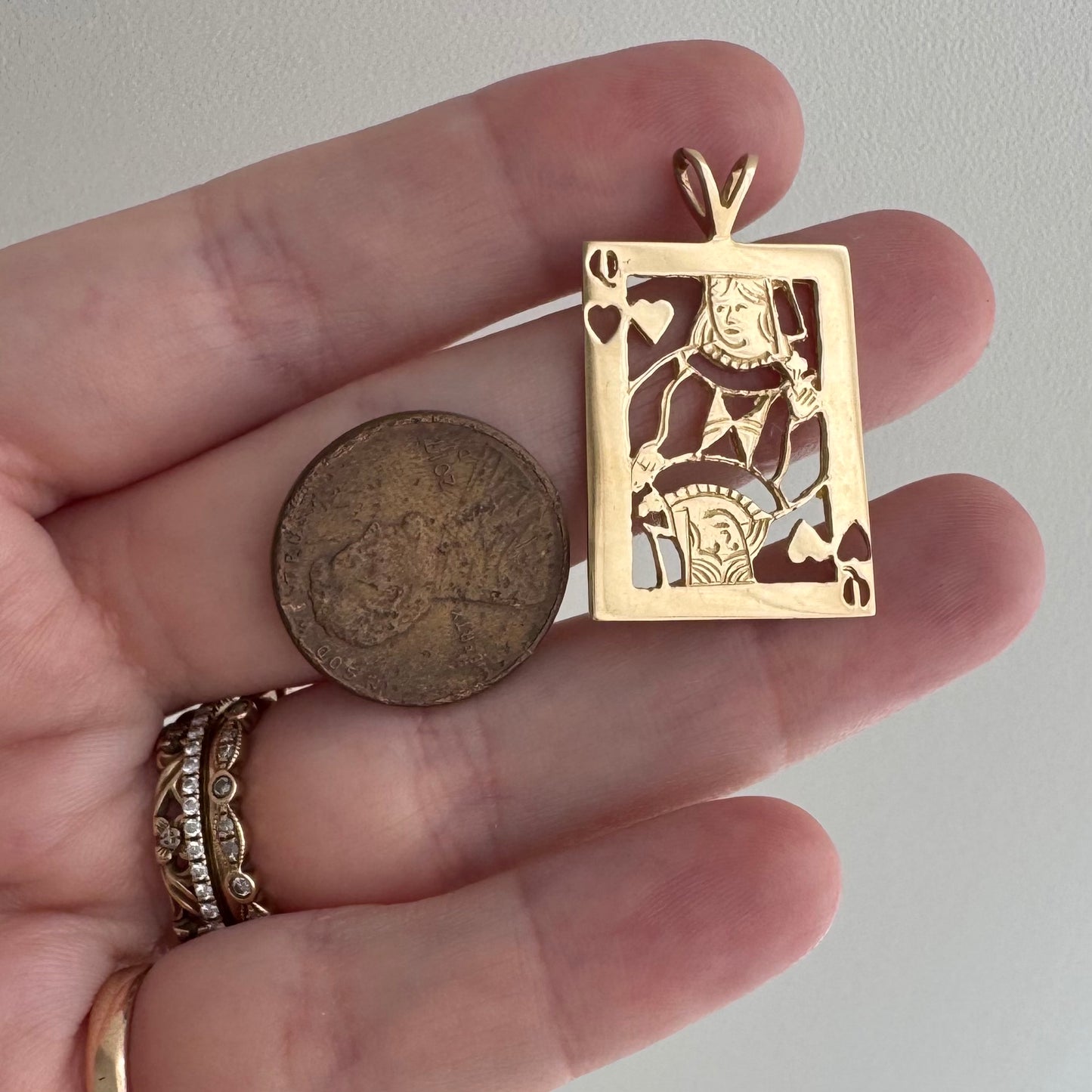 V I N T A G E // queen of hearts / 14k yellow gold playing card cut out / a pendant
