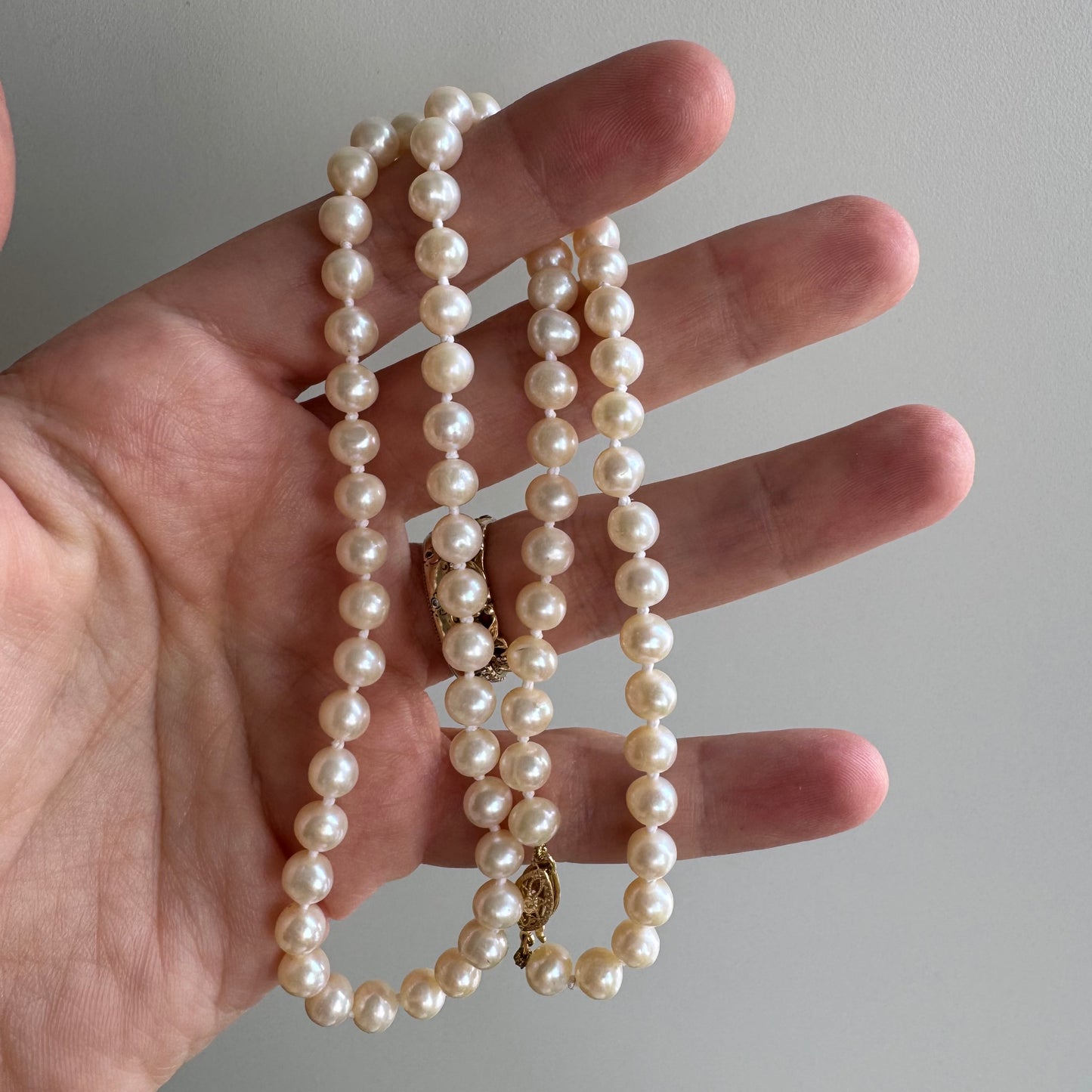 RESERVED V I N T A G E // perfect pearls / 10k and offwhite cultured pearl necklace / 18"