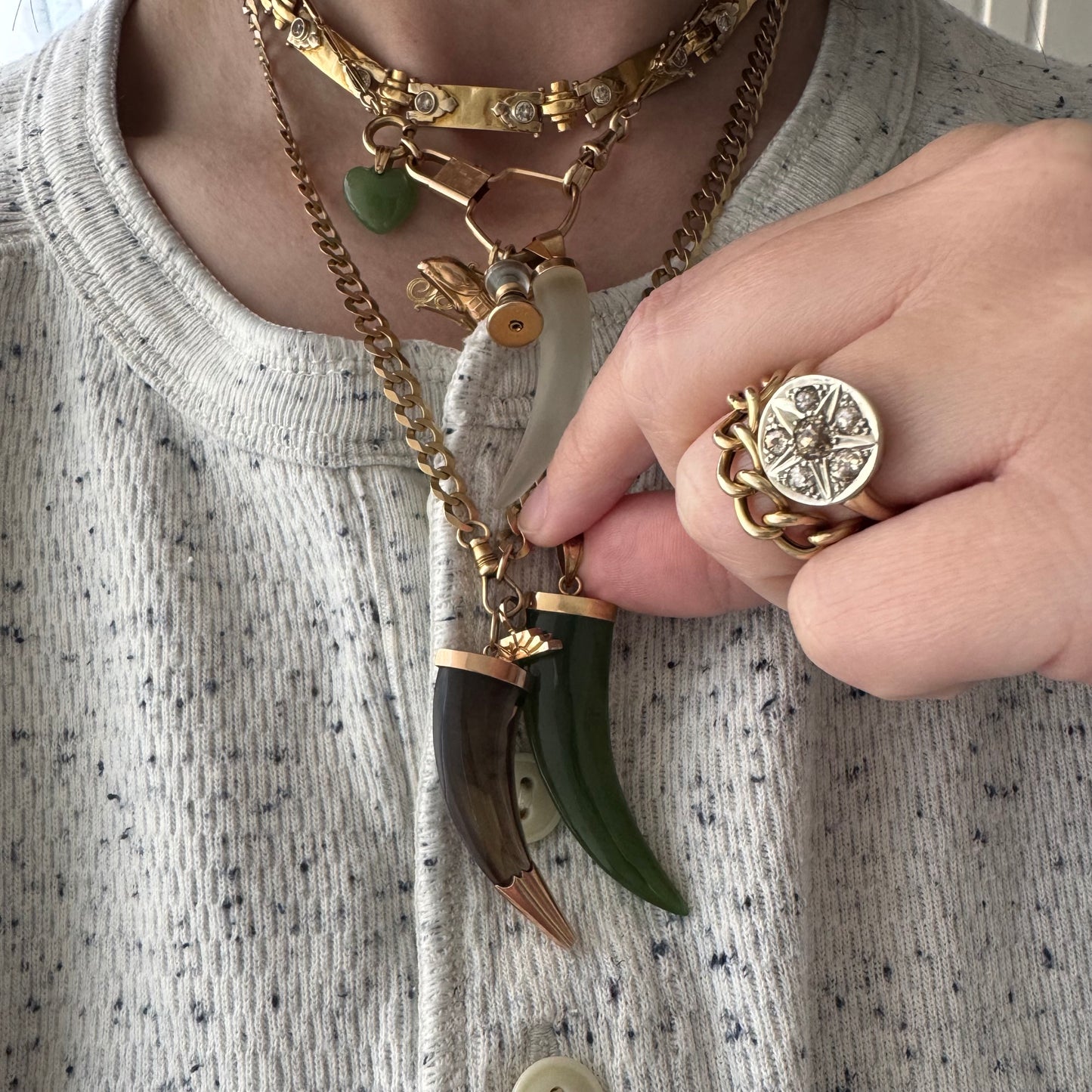 V I N T A G E // enviable tusk / 14k and green jade tusk or talon shaped pendant