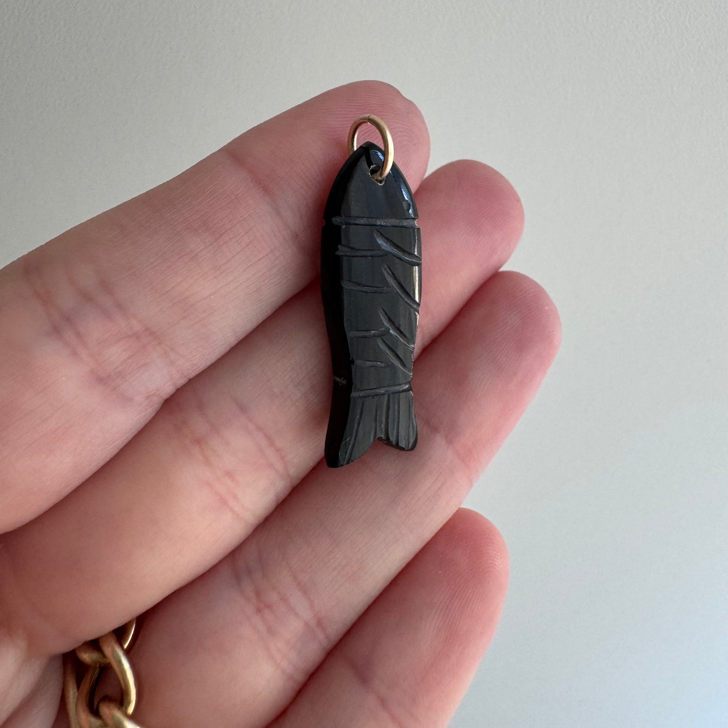 V I N T A G E // sweetest fish / carved onyx fish with 10k bail / a pendant