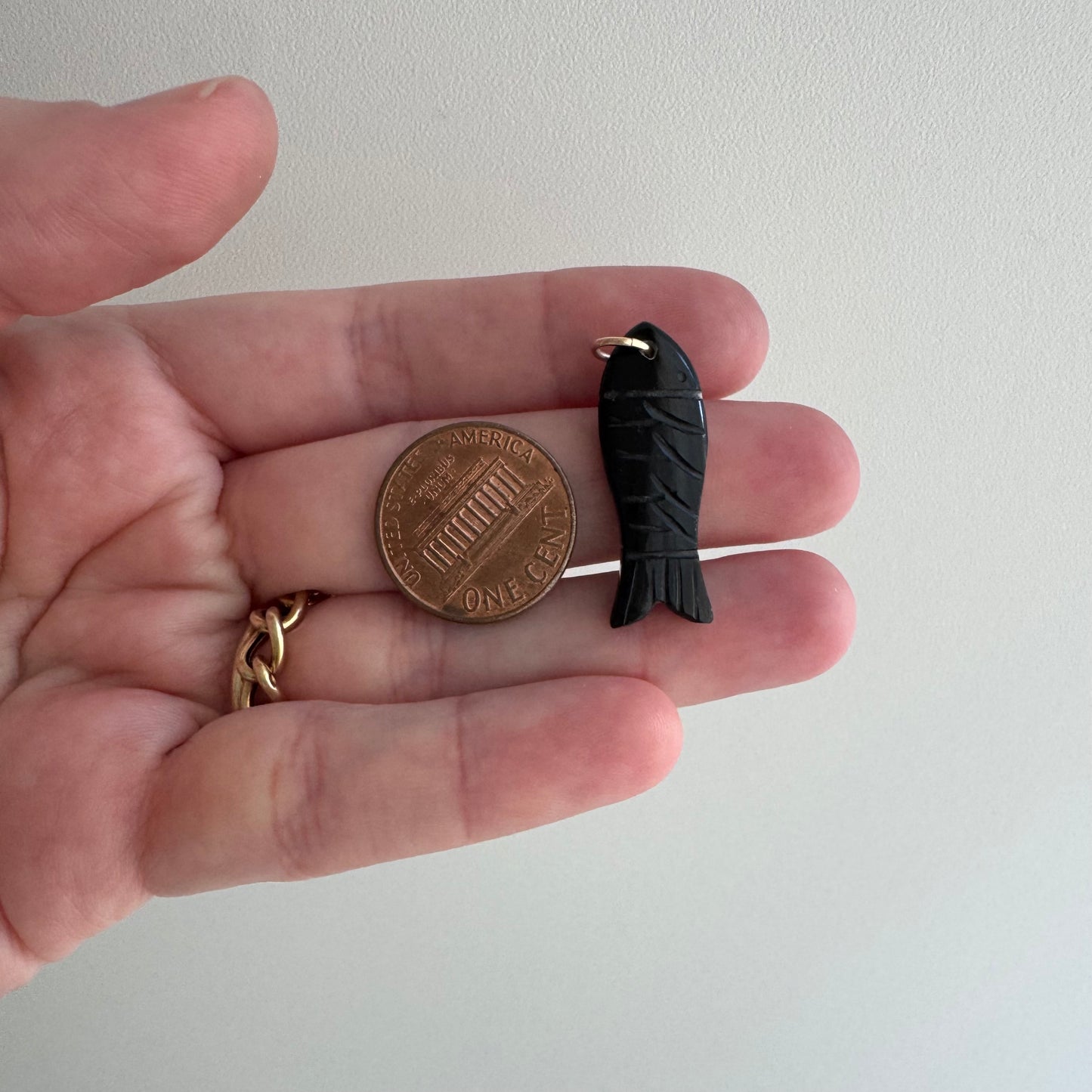 V I N T A G E // sweetest fish / carved onyx fish with 10k bail / a pendant