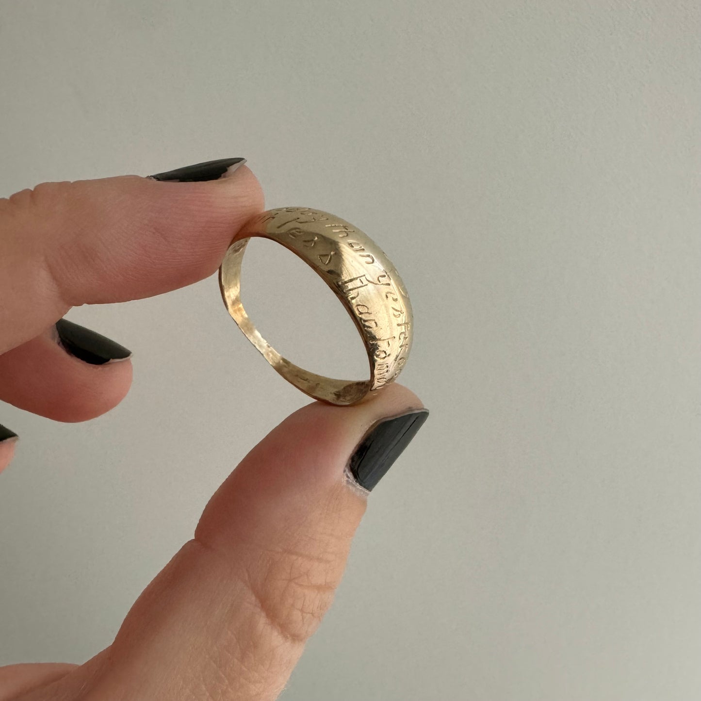 V I N T A G E // the arc of love / 9k qu'hier que demain sentiment dome ring / size 11