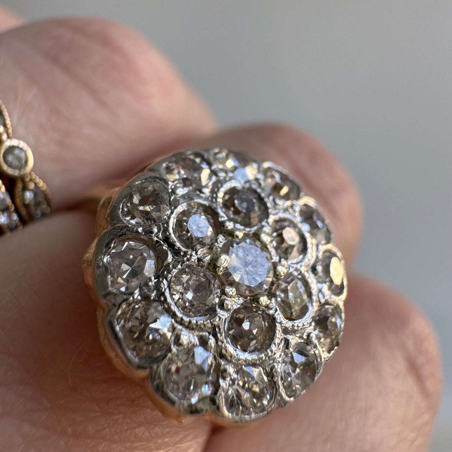 V I N T A G E // moon daisy / 14k yellow and white gold round daisy cluster ring / size 5.75 to 6