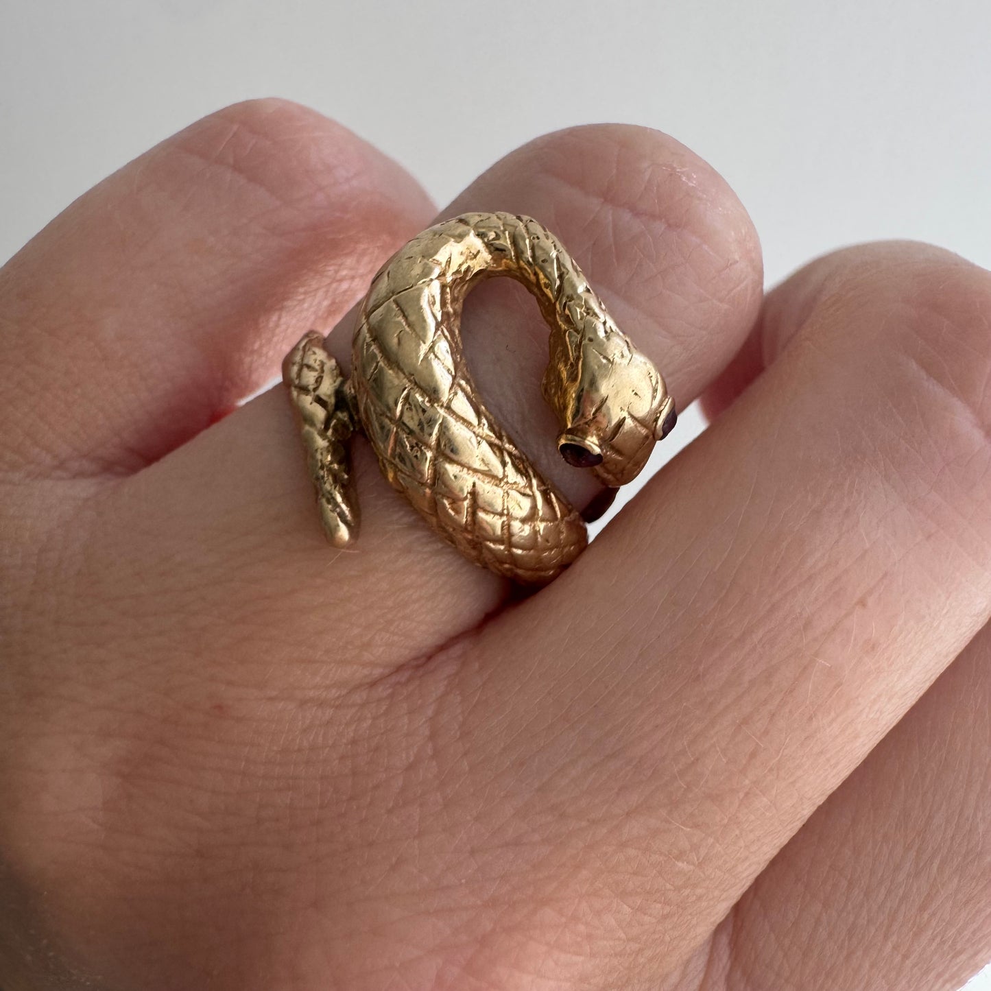 V I N T A G E // slithering friend / 14k gold and tourmaline snake ring / size 5.5