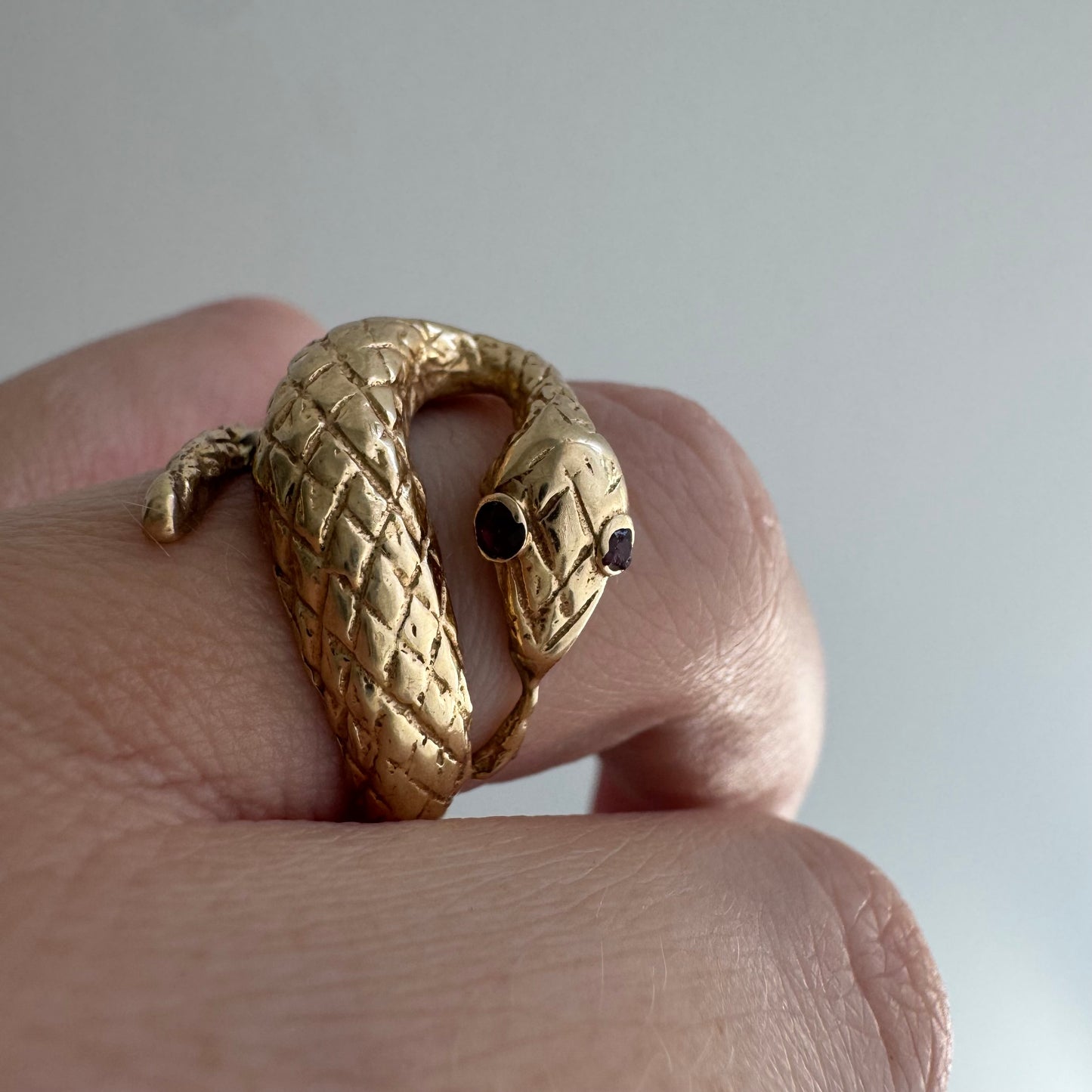V I N T A G E // slithering friend / 14k gold and tourmaline snake ring / size 5.5