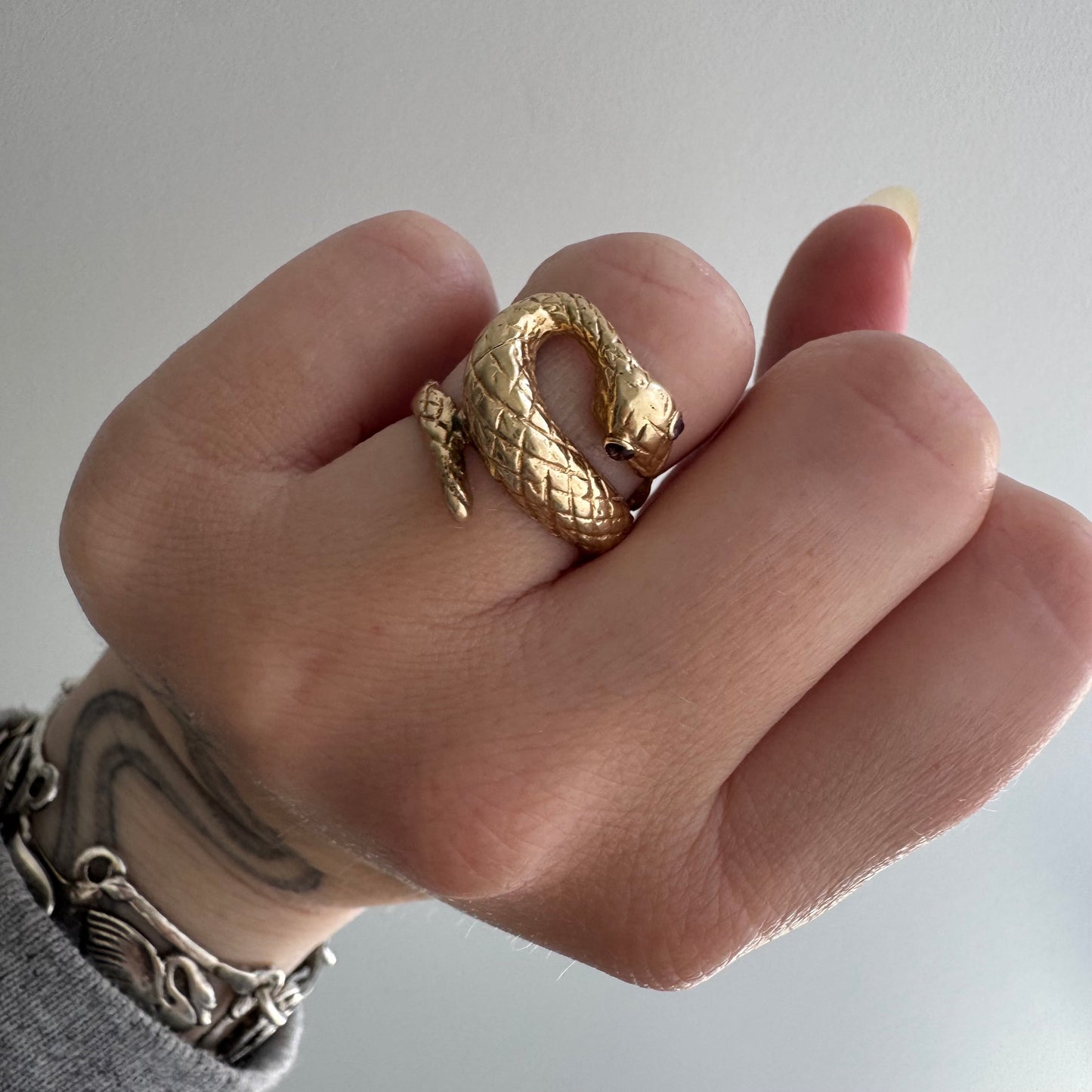V I N T A G E // slithering friend / 14k gold and tourmaline snake ring / size 5.5
