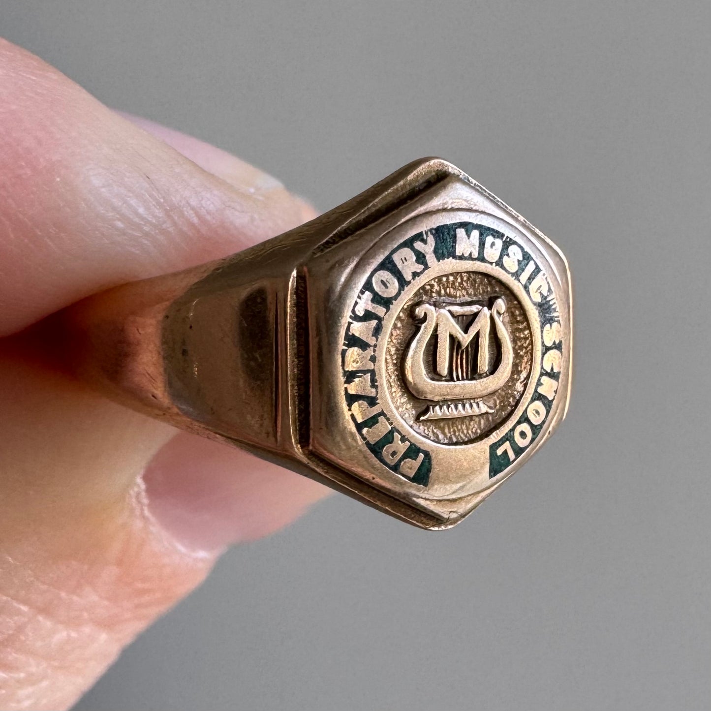 V I N T A G E // preparatory music school / 10k rosy gold music school class ring / size 7.5+