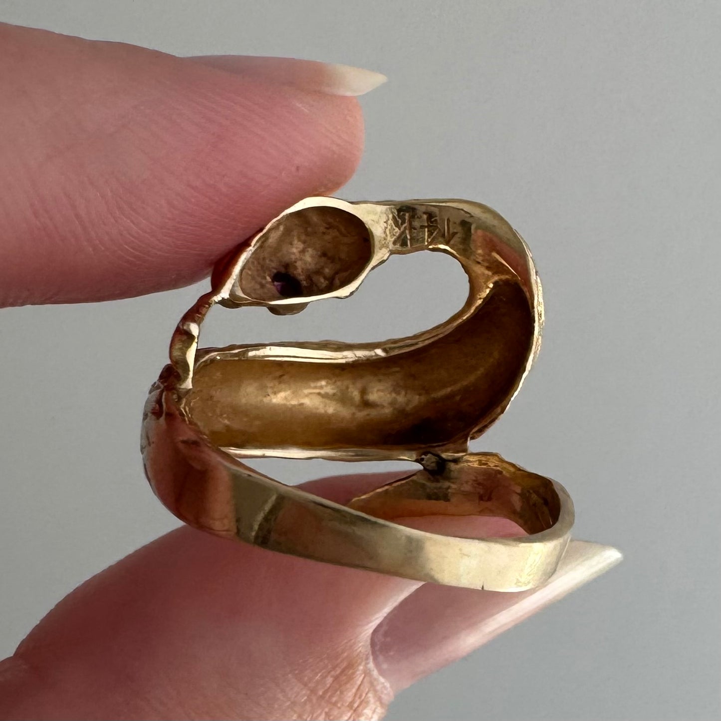 V I N T A G E // slithering friend / 14k gold and tourmaline snake ring / size 5.5