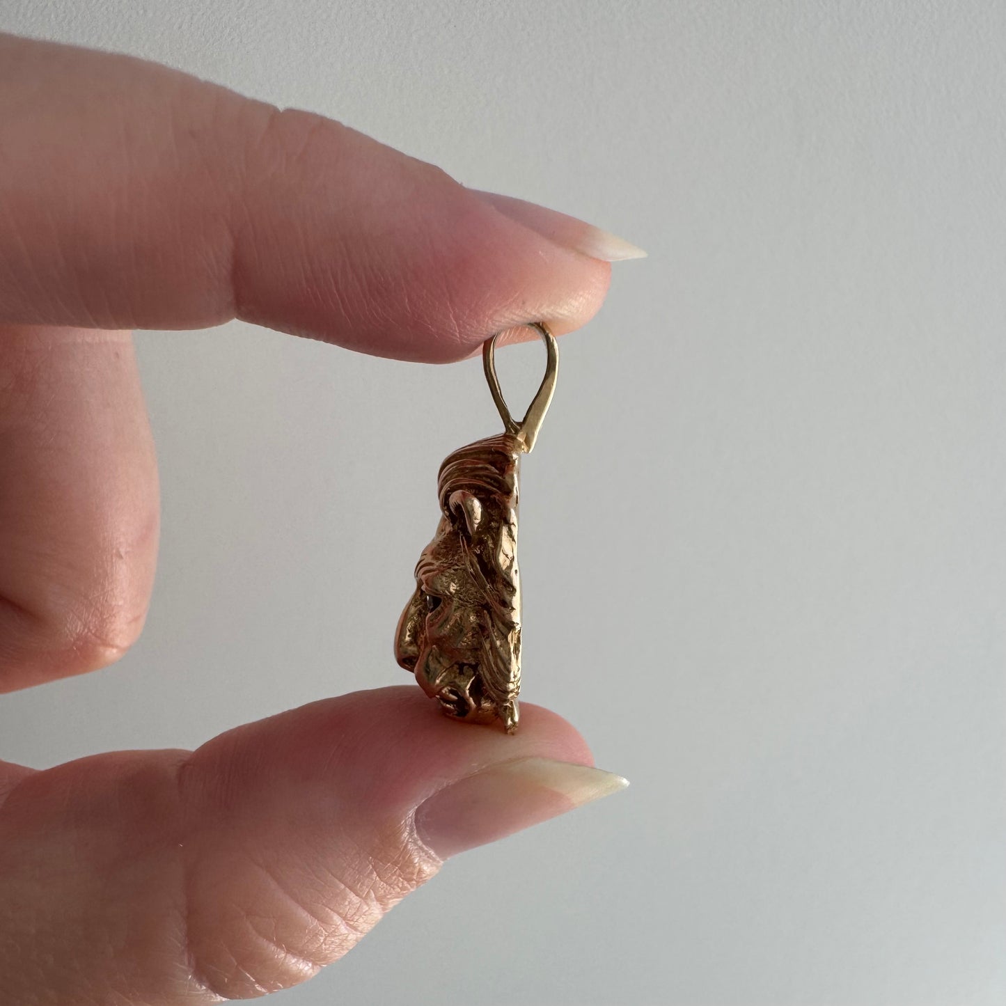 V I N T A G E // diamond grin / solid 14k yellow gold and diamond lion face / a pendant