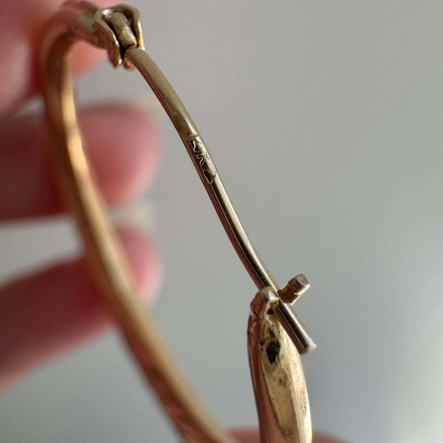 P R E - L O V E D // bright and shrimpy / 14k yellow gold ribbed hoops / over 1.25"