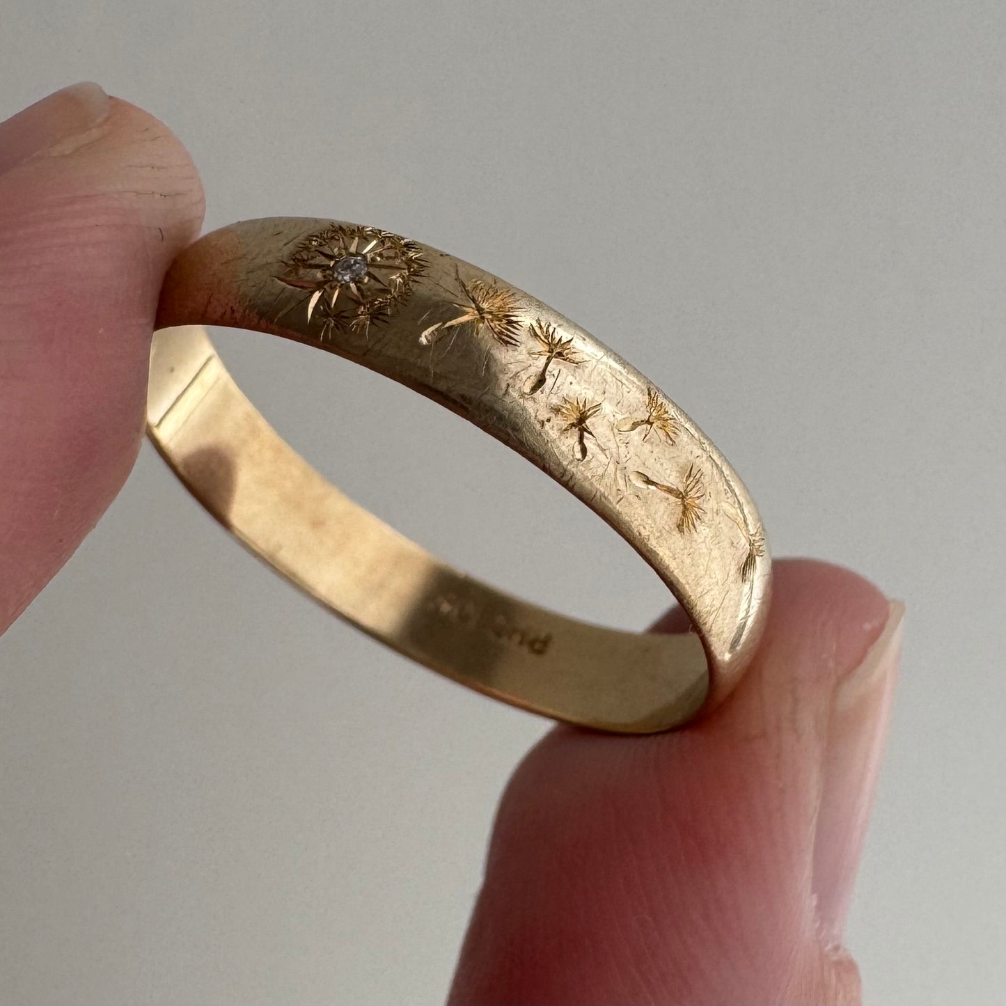 reimagined V I N T A G E // wind blown / 10k yellow gold 4.1mm band with diamond and wind-blown dandelion seeds / size 10.75
