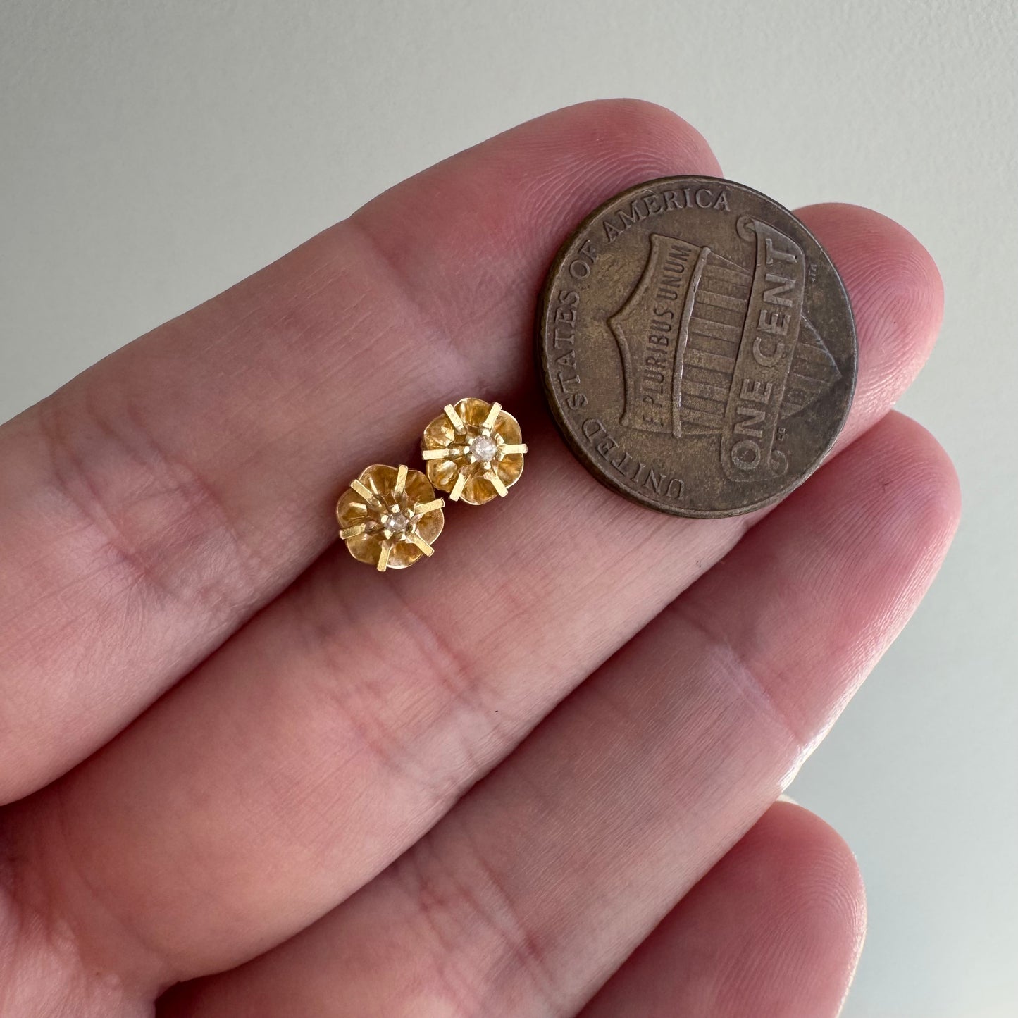 V I N T A G E // miracle blooms / 14k yellow gold and diamond buttercup post earrings