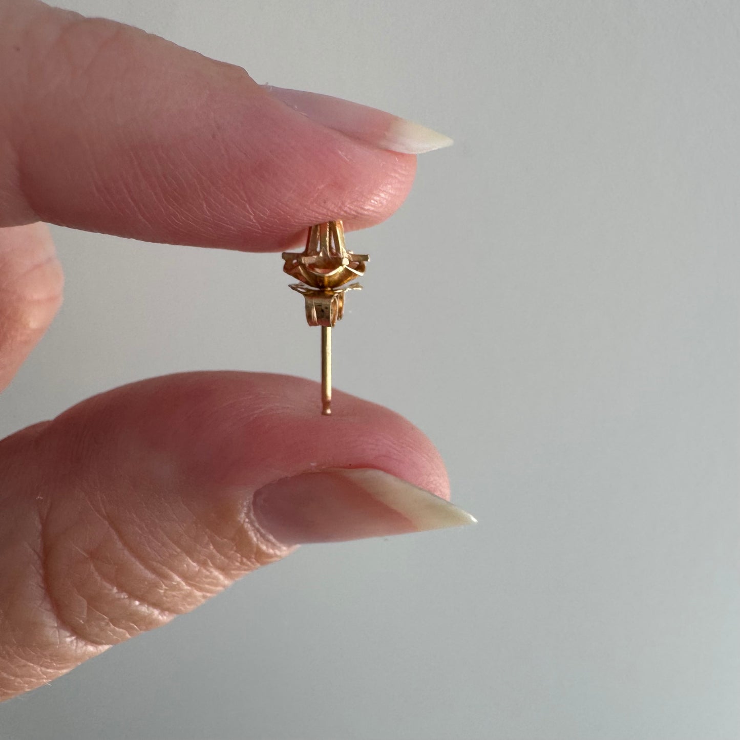 V I N T A G E // miracle blooms / 14k yellow gold and diamond buttercup post earrings