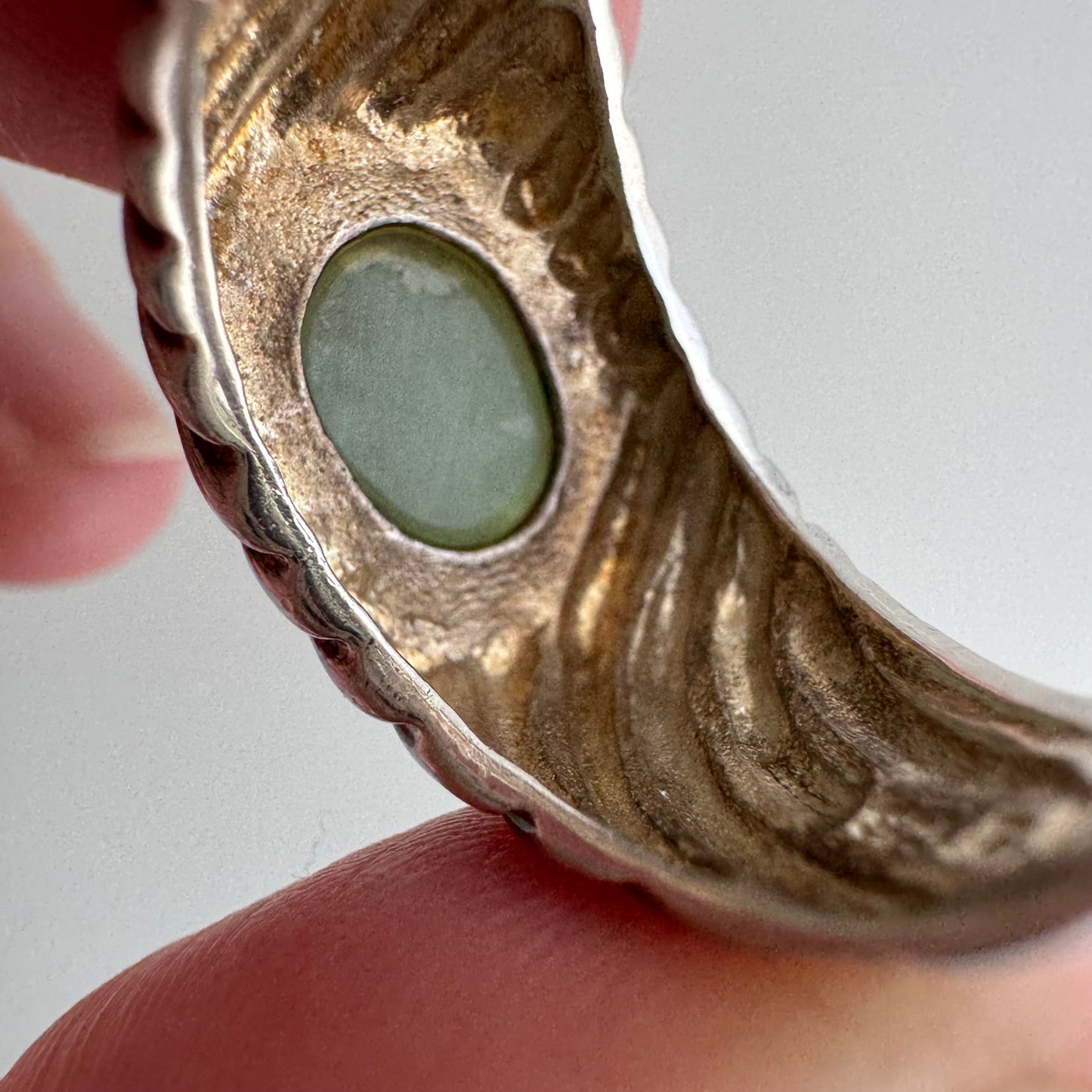 48 hour pricing // early access discounted price / sterling silver and green stone Chinese export ribbed dome ring / size 7.75