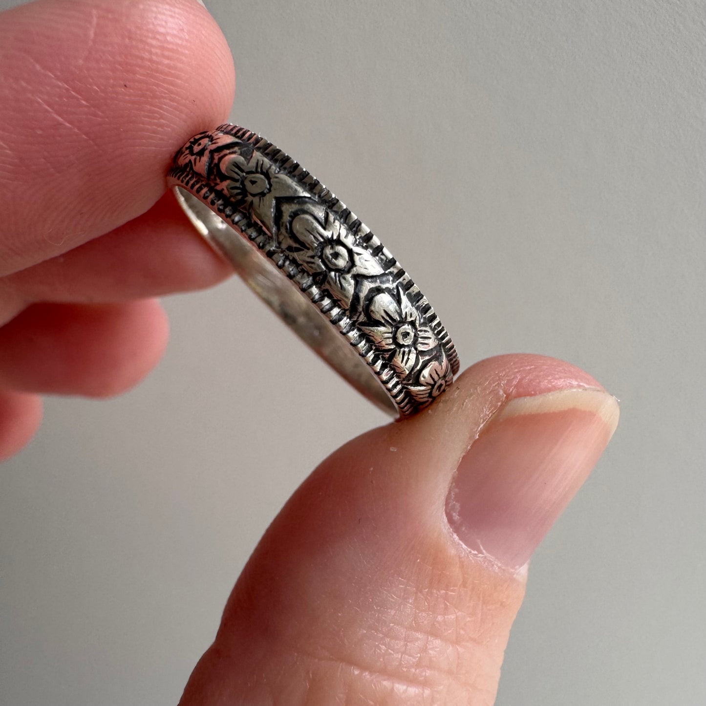 E S T A T E // new old stock bands / sterling silver art nouveau style floral patterned eternity bands