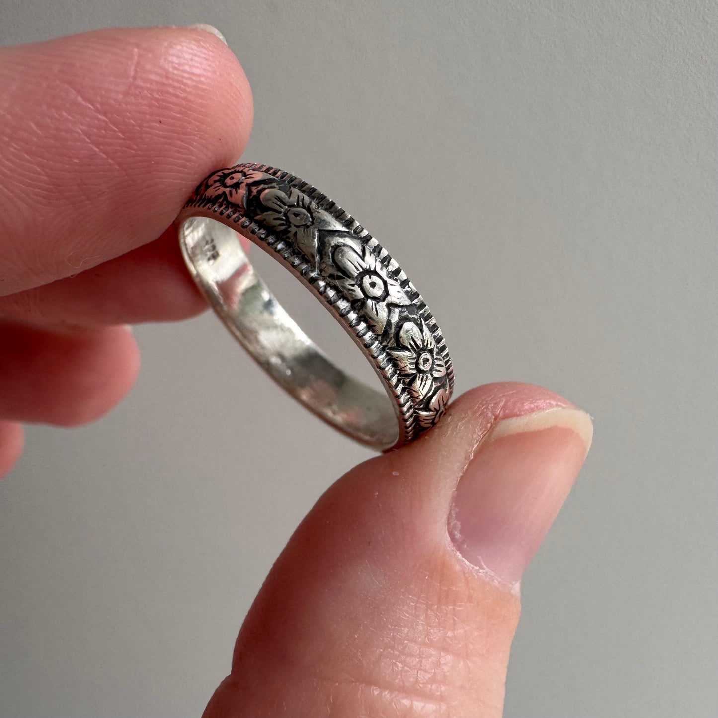 E S T A T E // new old stock bands / sterling silver art nouveau style floral patterned eternity bands