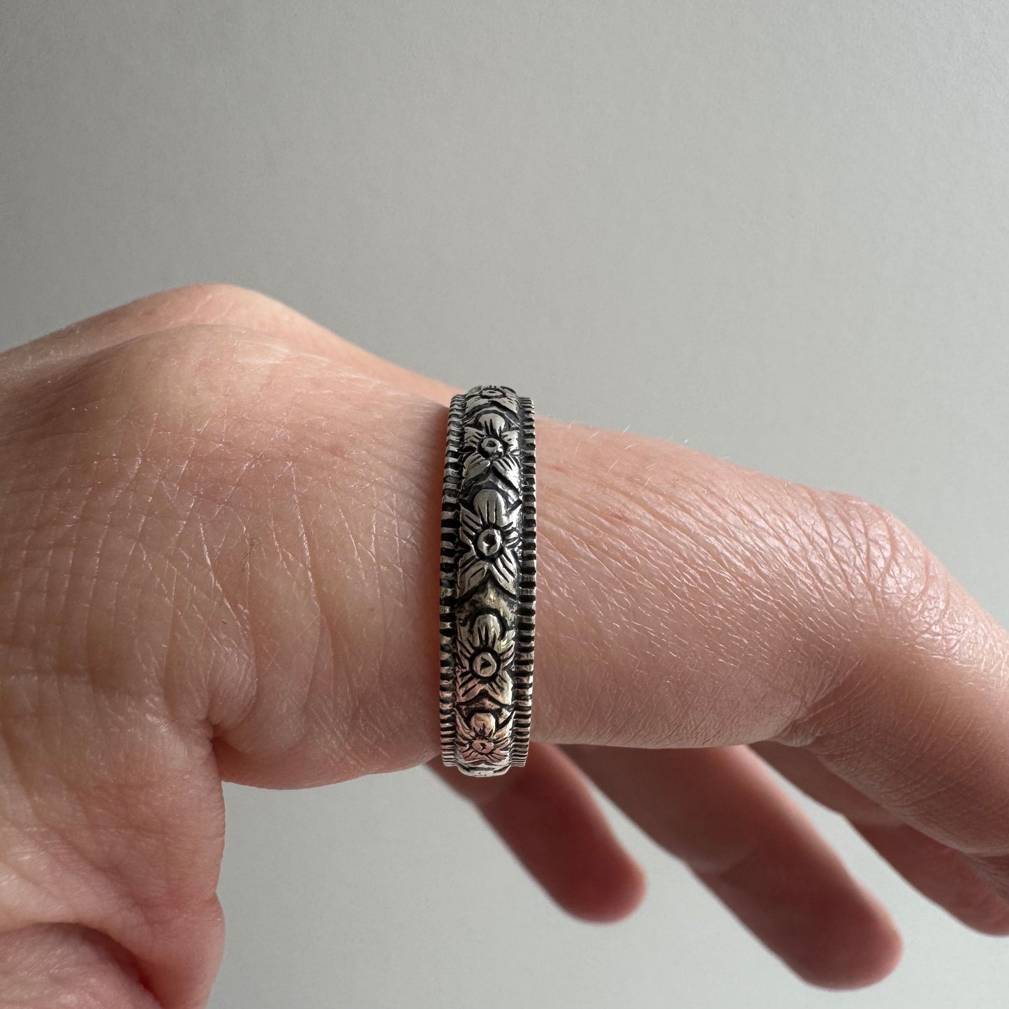 E S T A T E // new old stock bands / sterling silver art nouveau style floral patterned eternity bands