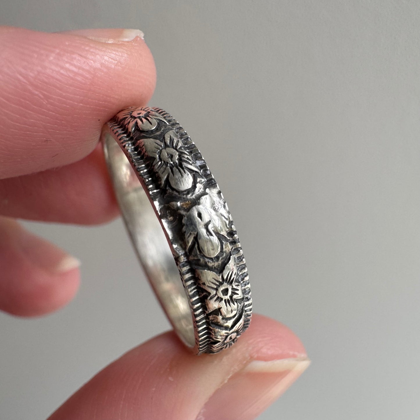 E S T A T E // new old stock bands / sterling silver art nouveau style floral patterned eternity bands