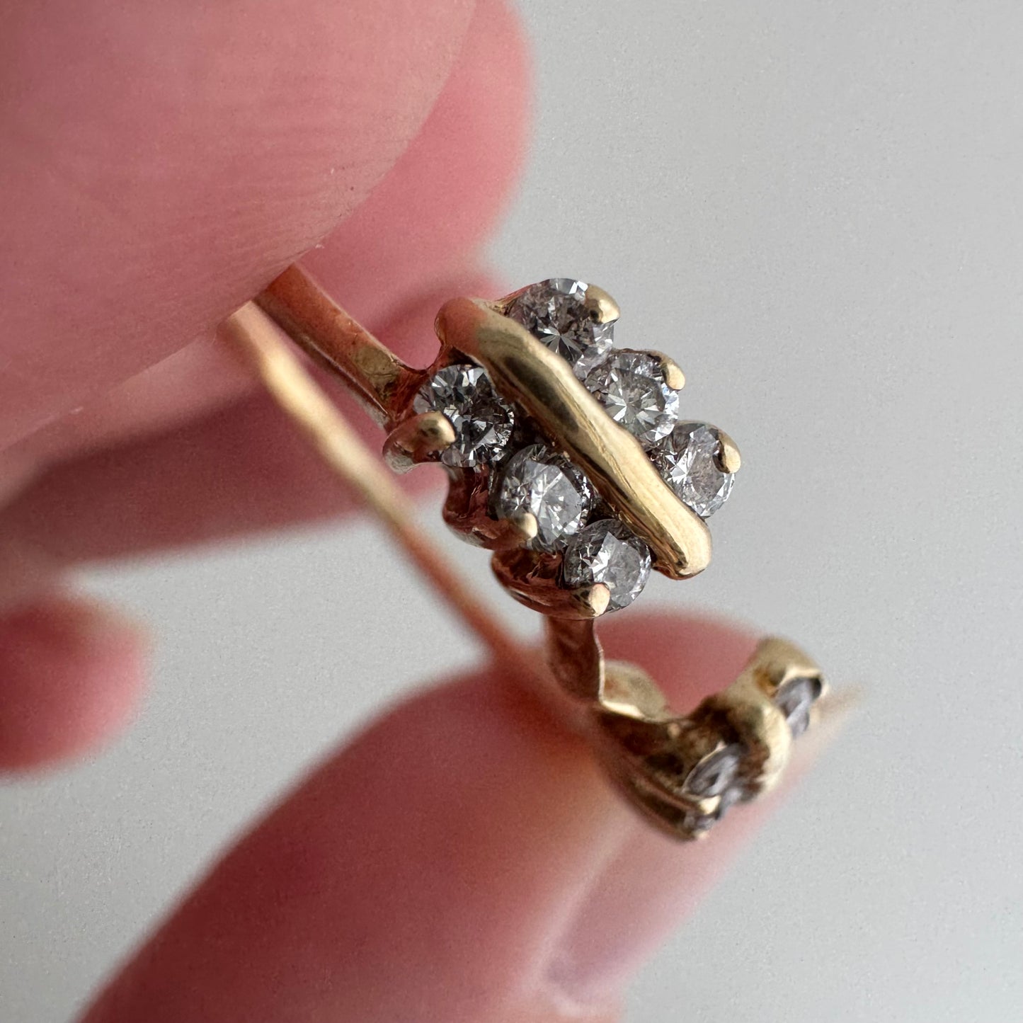 V I N T A G E // sparkle layer / 14k and diamond ring guard jacket / size 6.25