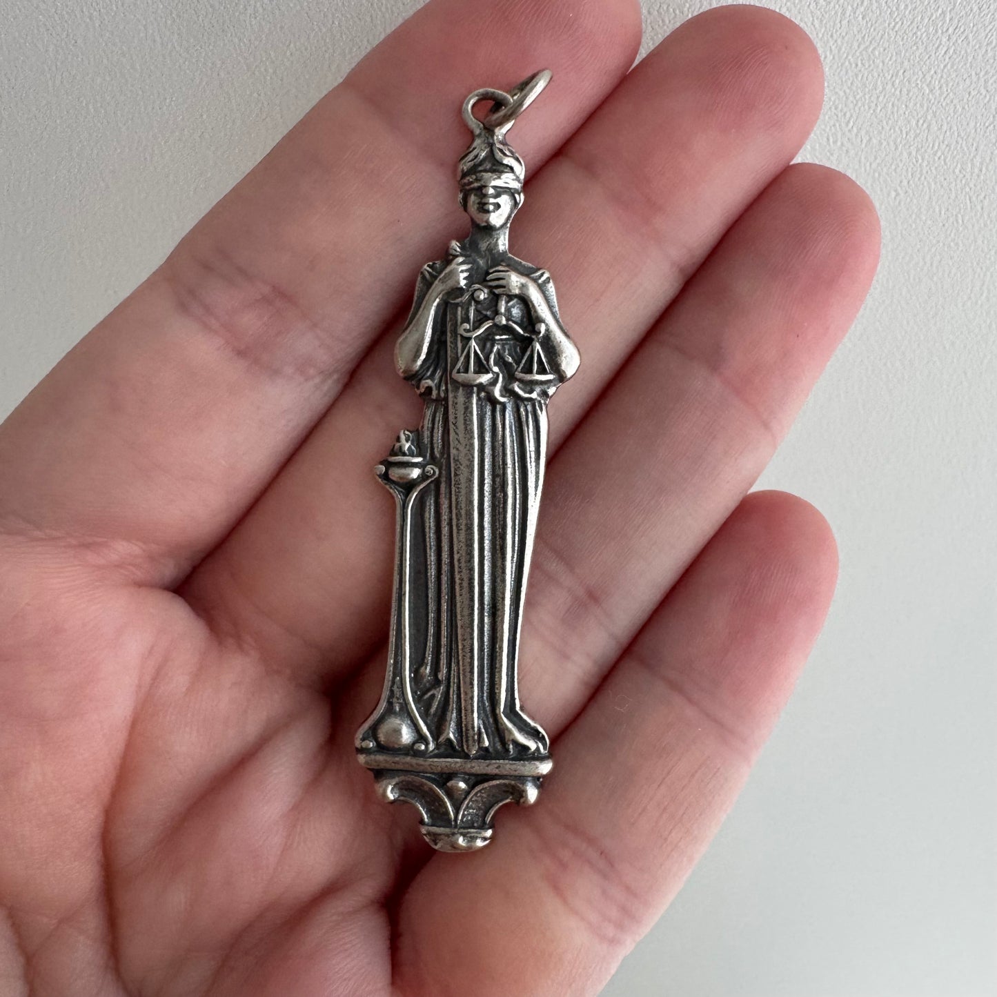 V I N T A G E // Justitia / sterling silver justice goddess with scales / a pendant