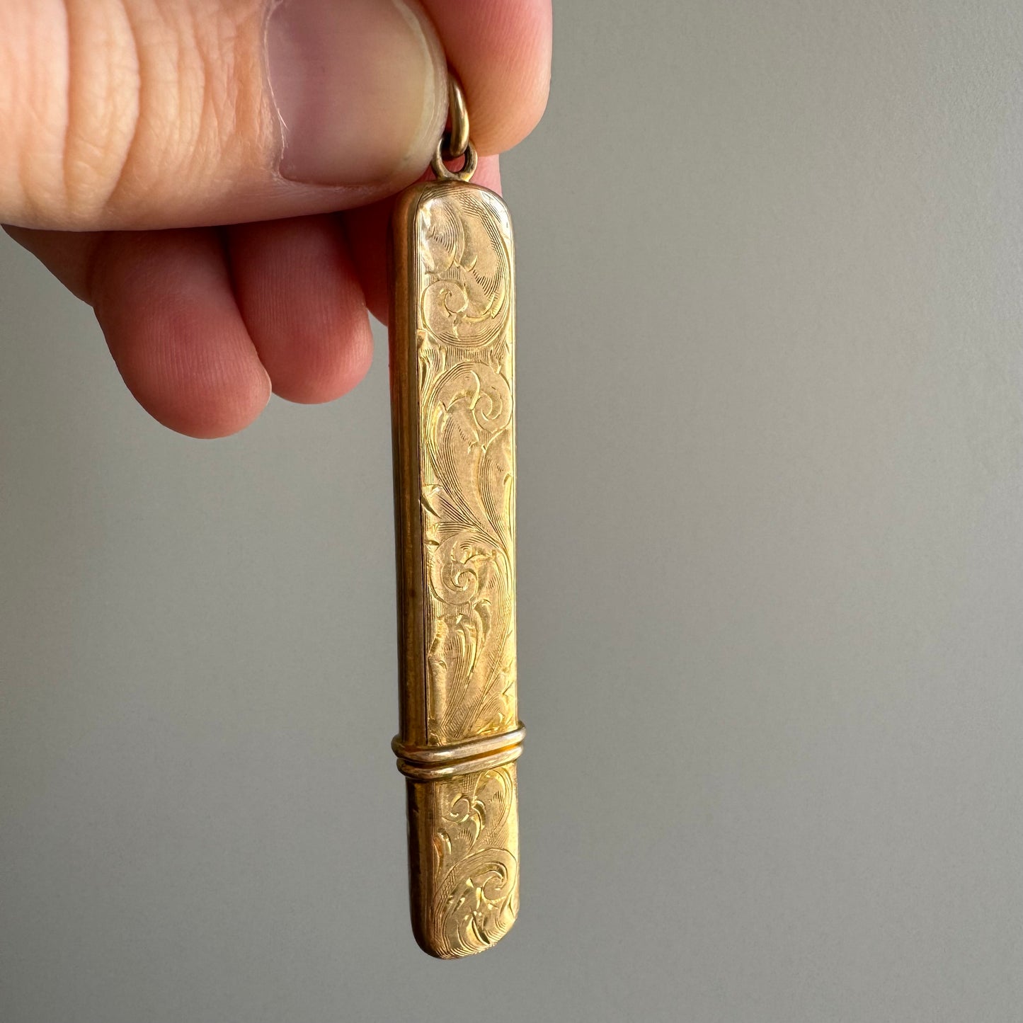 A N T I Q U E // ready to write / 10k yellow gold chatelaine pencil case / a pendant