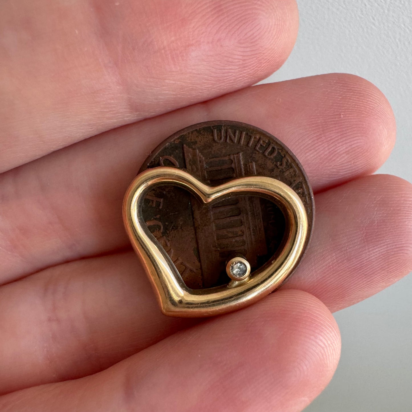 V I N T A G E // love lines / 14k heart with a single diamond / a pendant