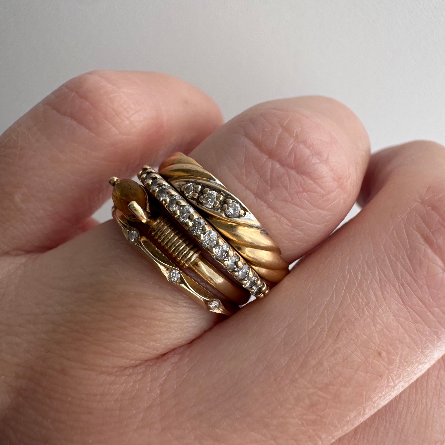 V I N T A G E // peas in a pod / 14k and diamond ribbed slightly domed stacking band / size 6.5