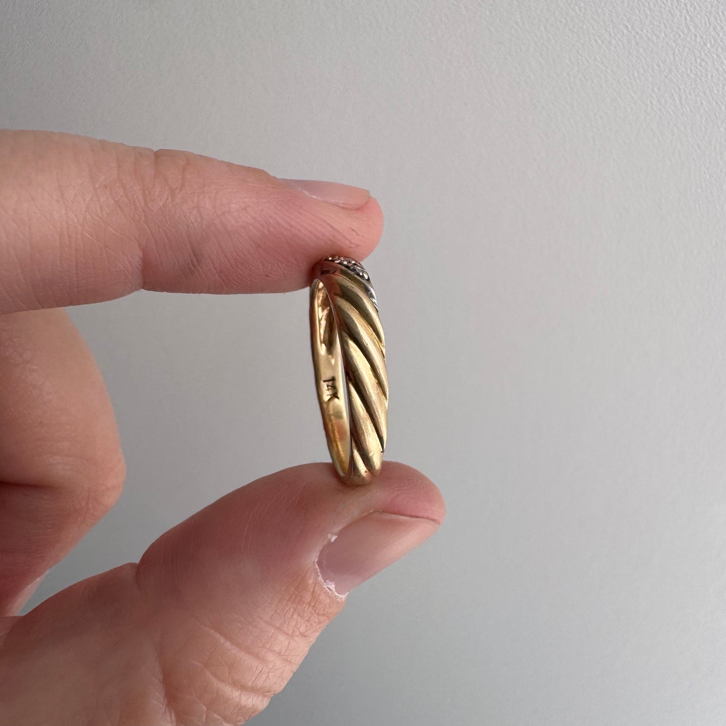 V I N T A G E // peas in a pod / 14k and diamond ribbed slightly domed stacking band / size 6.5