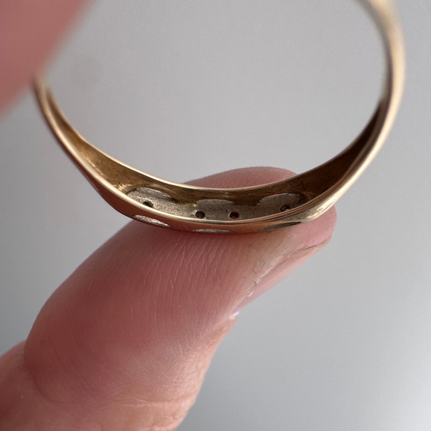 V I N T A G E // peculiar petals/ 14k yellow and white gold late art deco diamond band / size 6