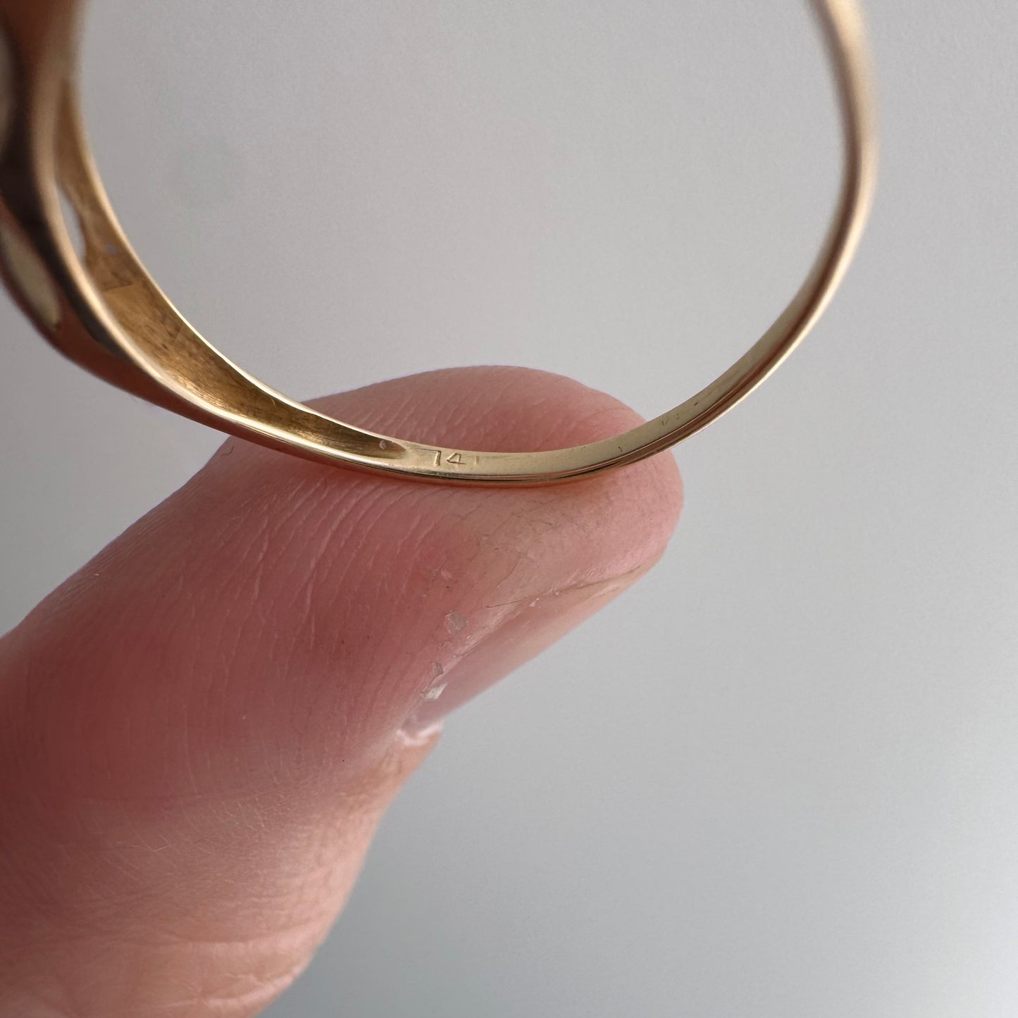 V I N T A G E // peculiar petals/ 14k yellow and white gold late art deco diamond band / size 6