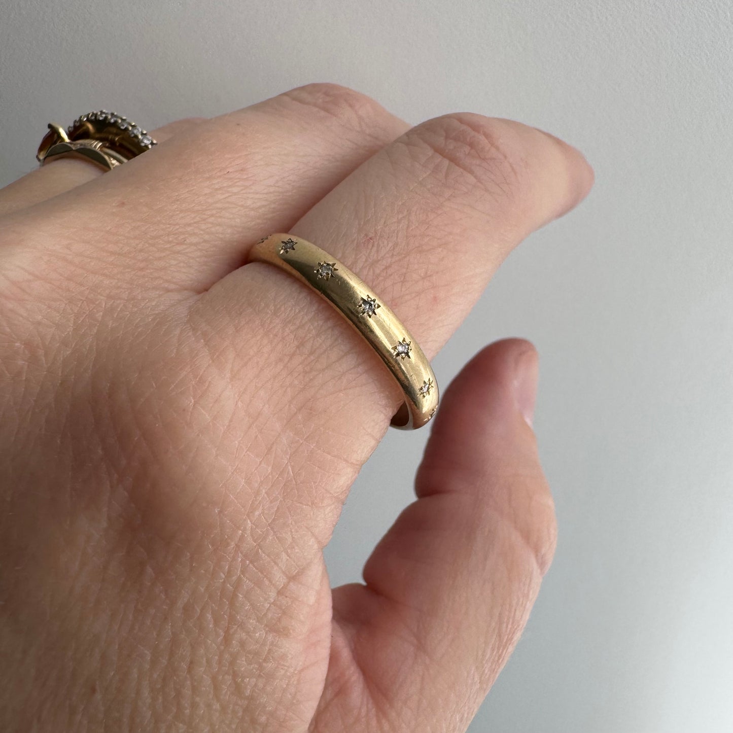 reimagined V I N T A G E // star story / 14k D-shaped 3.55mm band with seven new star-set diamonds / size 11