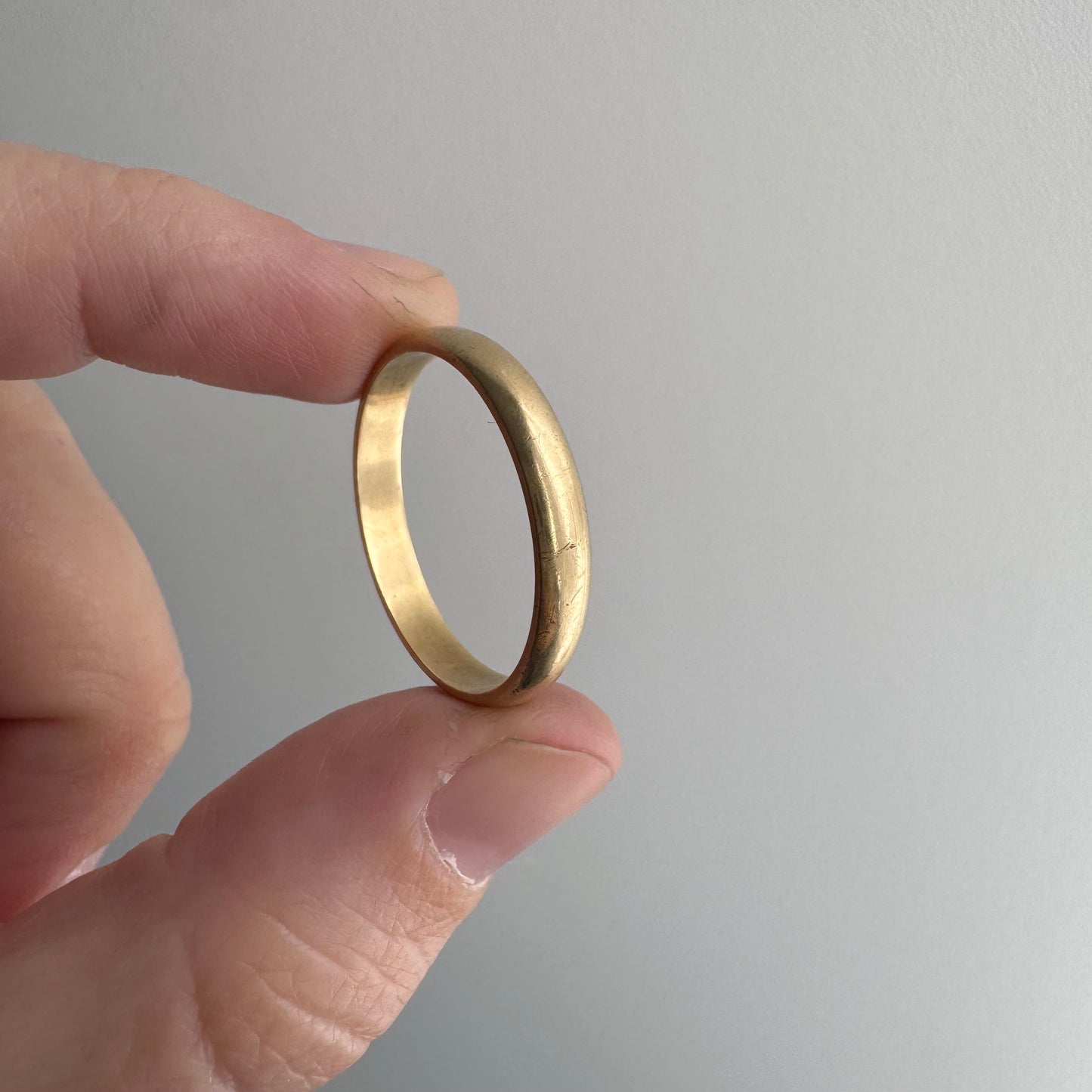 reimagined V I N T A G E // star story / 14k D-shaped 3.55mm band with seven new star-set diamonds / size 11