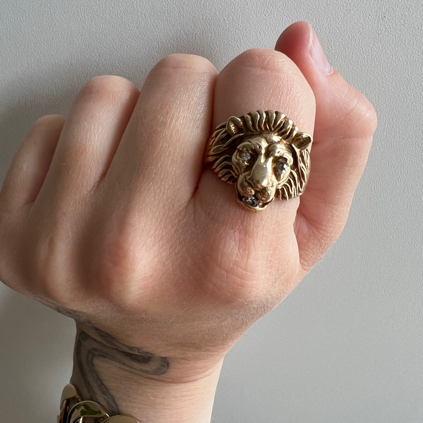 V I N T A G E // diamond snack / 10k plumb yellow gold with diamonds / lion face ring / size 9