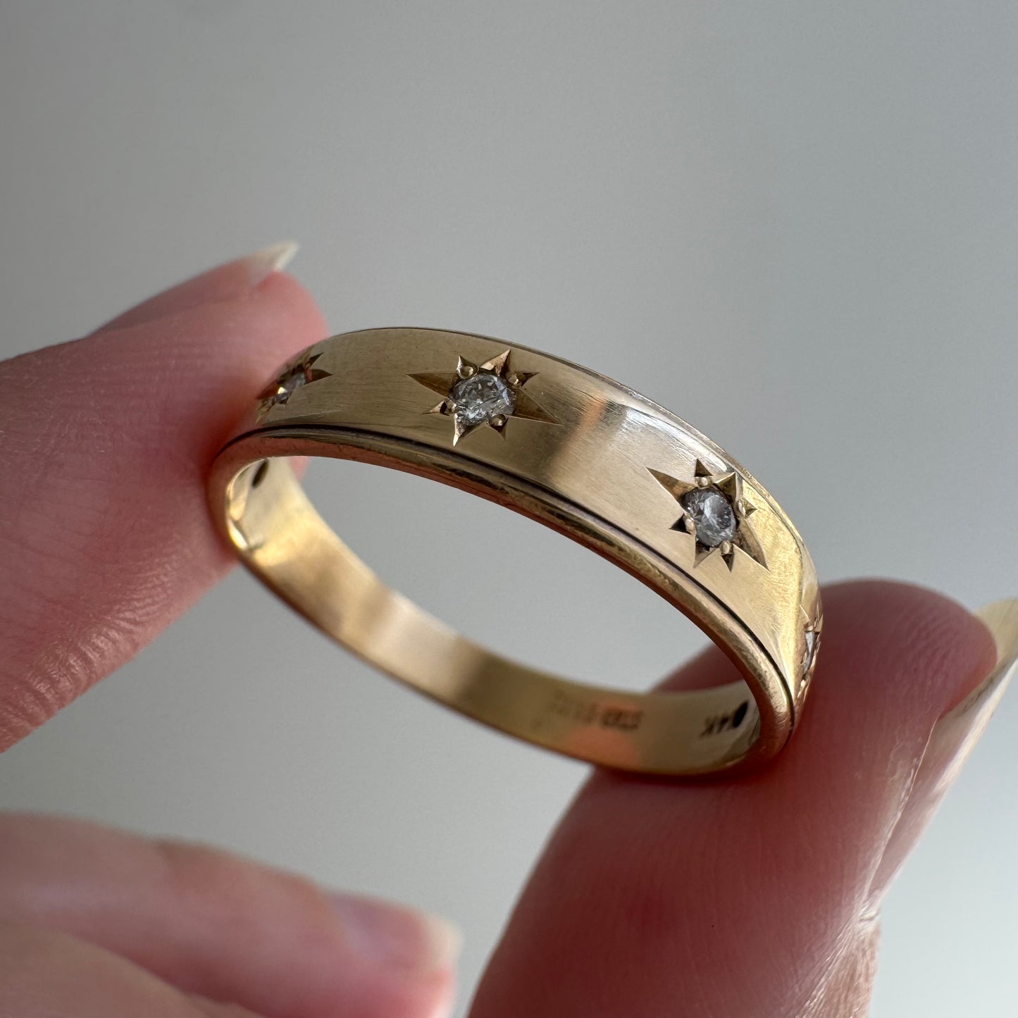 reimagined V I N T A G E // 14k yellow gold starburst trilogy band with diamonds / size 9.5 to 10