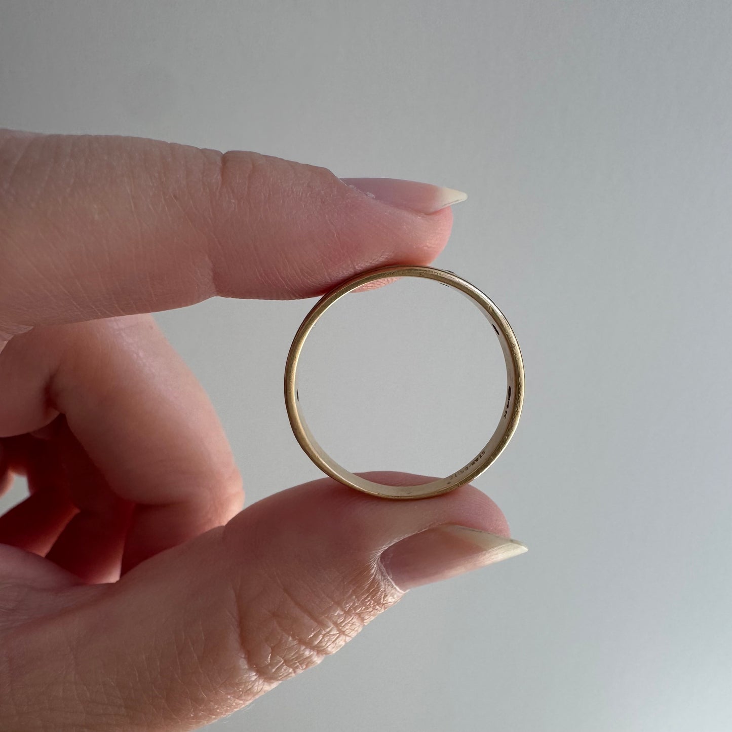 reimagined V I N T A G E // 14k yellow gold starburst trilogy band with diamonds / size 9.5 to 10